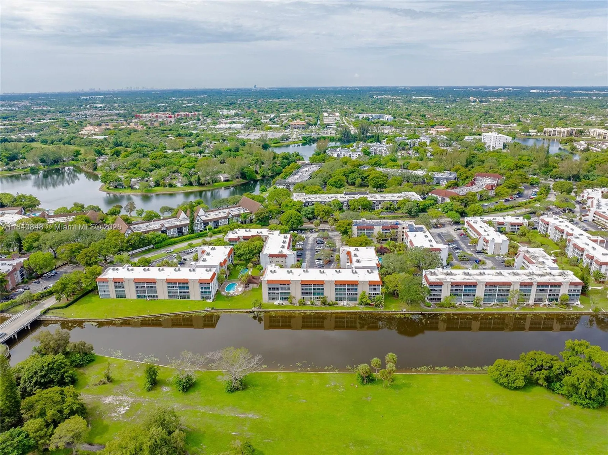 Property Slideshow image 35 of 39 | 3581 inverrary dr apt 308, Lauderhill, FL, 33319