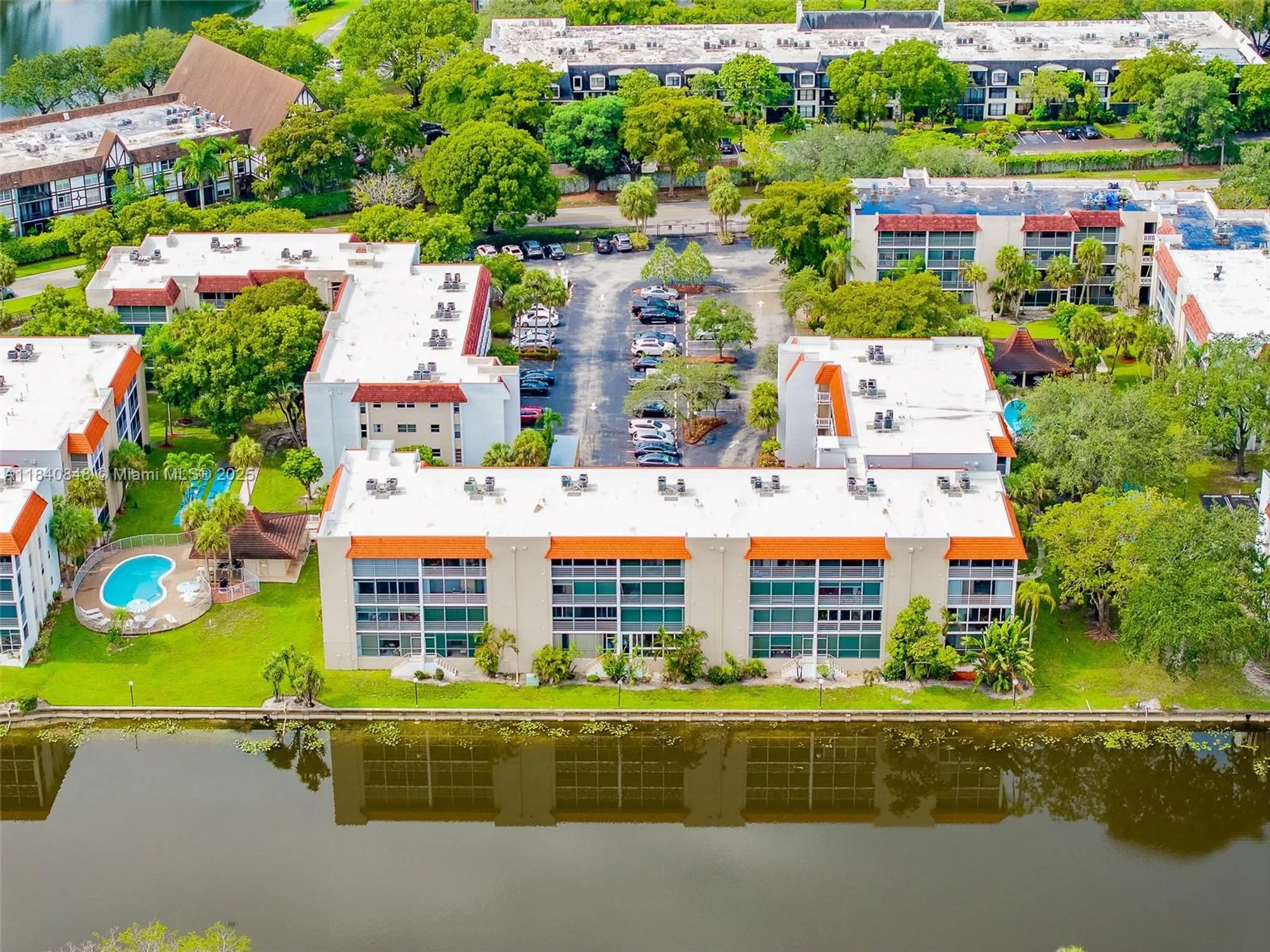 Property Slideshow image 32 of 39 | 3581 inverrary dr apt 308, Lauderhill, FL, 33319