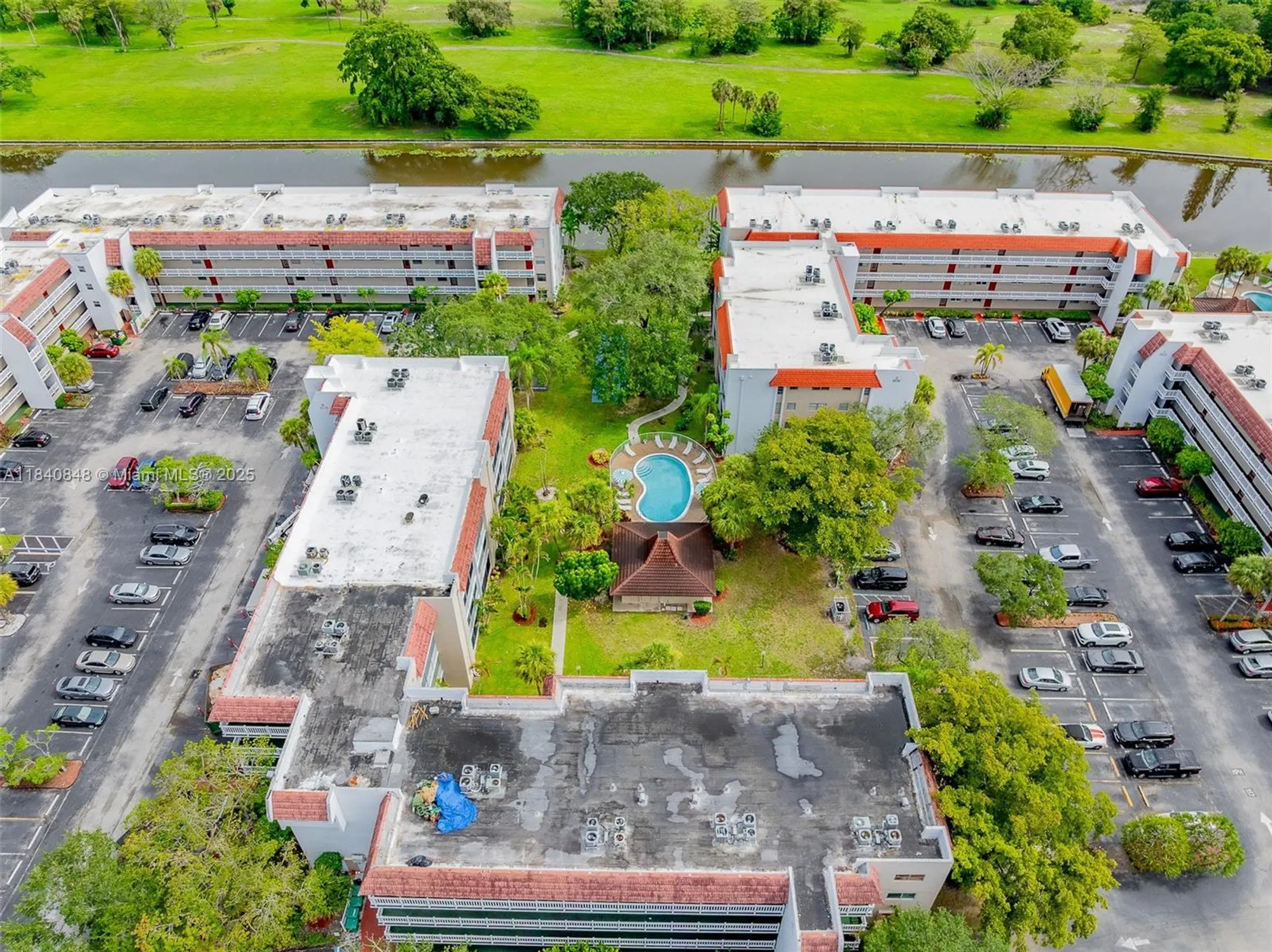 Property Slideshow image 33 of 39 | 3581 inverrary dr apt 308, Lauderhill, FL, 33319