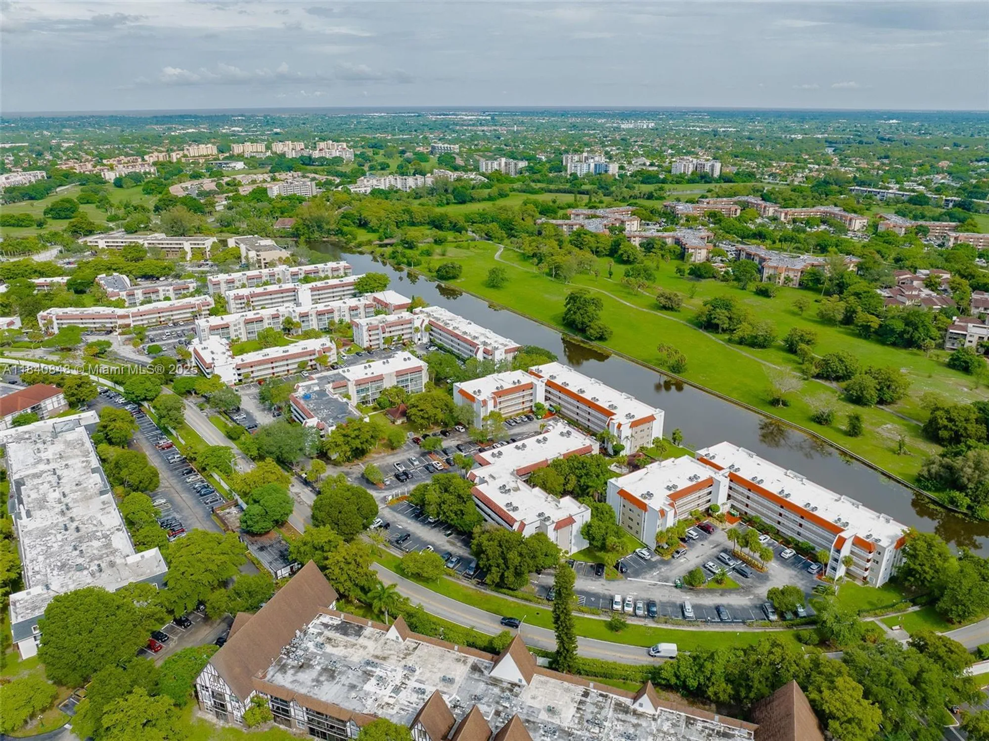 Property Slideshow image 4 of 39 | 3581 inverrary dr apt 308, Lauderhill, FL, 33319