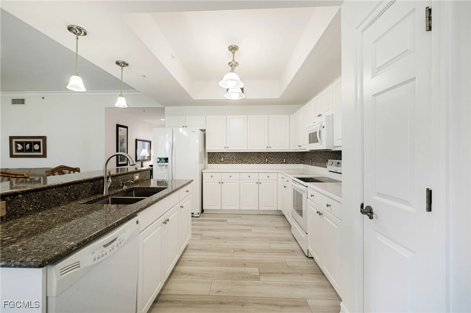 Property Slideshow image 11 of 46 | 10800 palazzo way 105, Fort Myers, FL, 33913