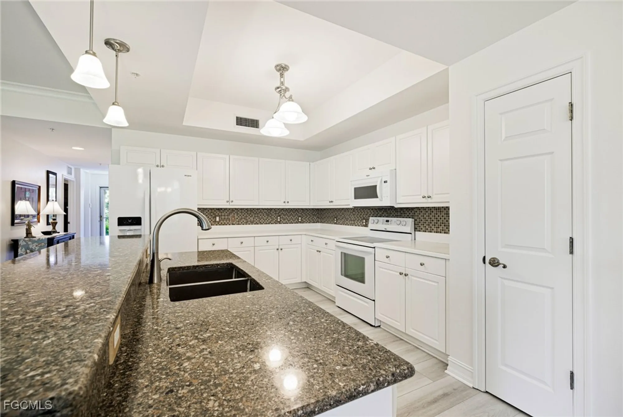 Property Slideshow image 13 of 46 | 10800 palazzo way 105, Fort Myers, FL, 33913