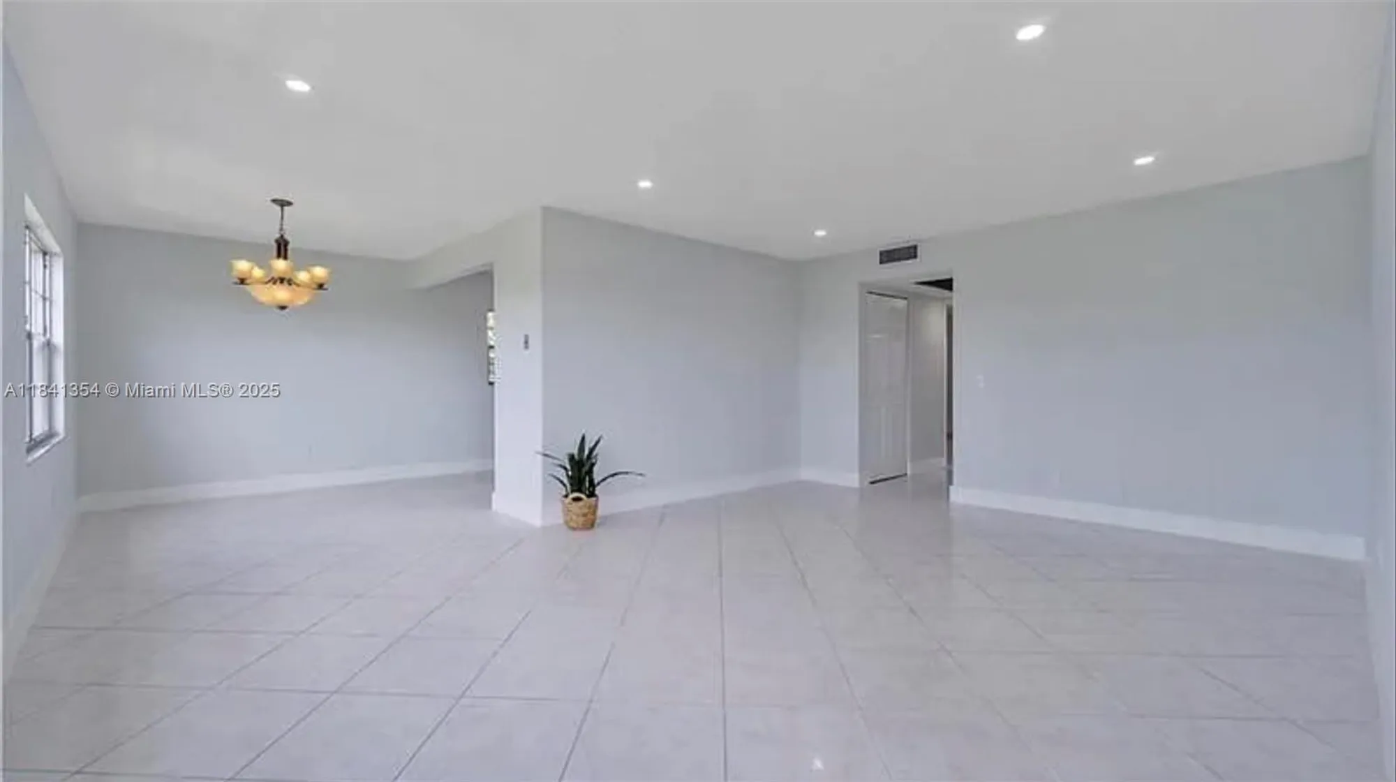 Property Slideshow image 2 of 53 | 13450 sw 3rd st 401d, Pembroke Pines, FL, 33027