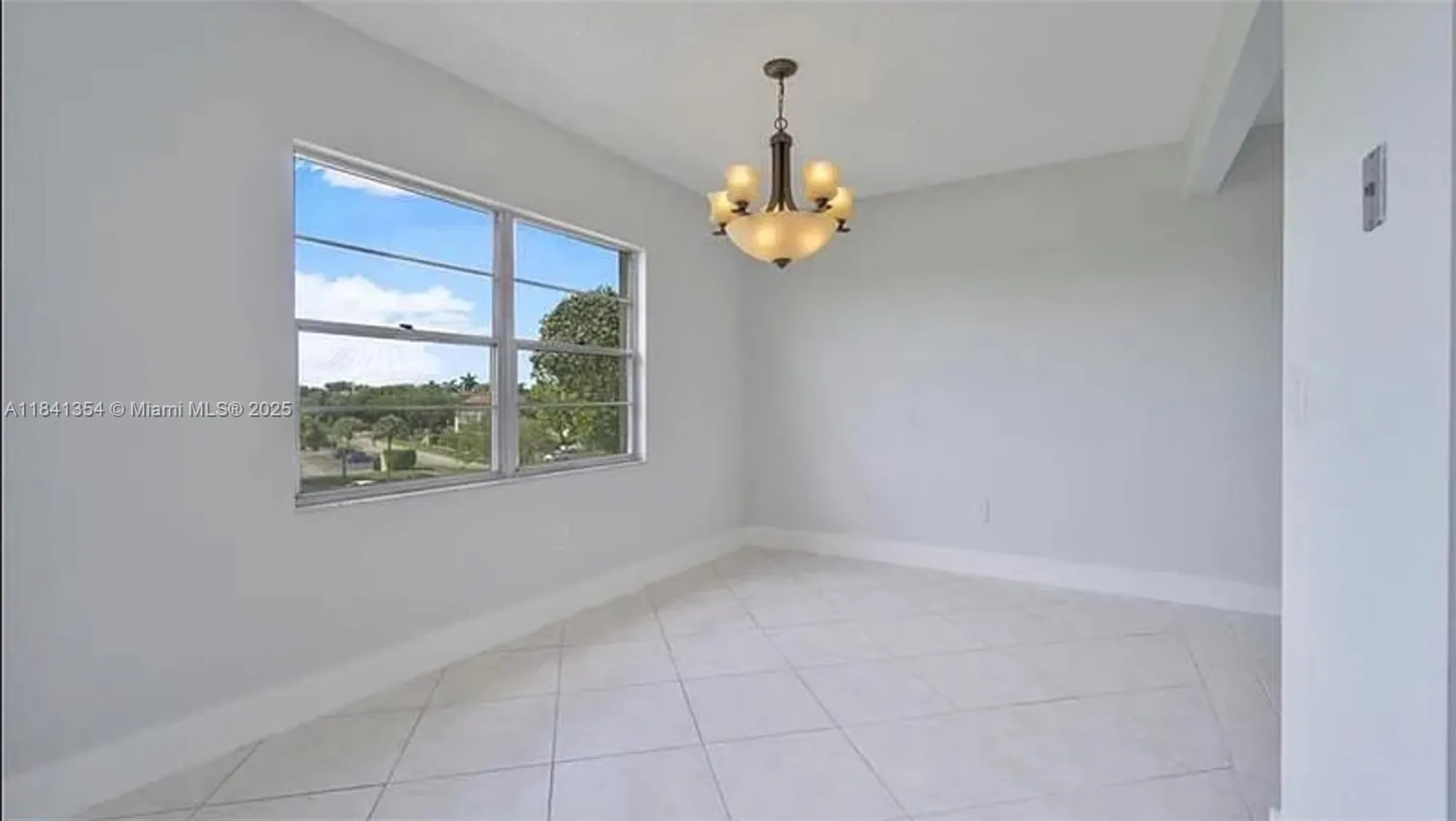 Property Slideshow image 6 of 53 | 13450 sw 3rd st 401d, Pembroke Pines, FL, 33027