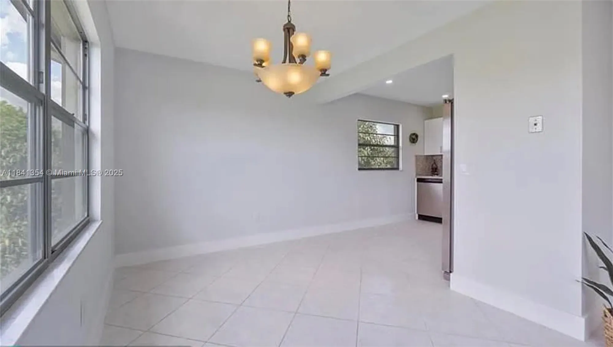 Property Slideshow image 7 of 53 | 13450 sw 3rd st 401d, Pembroke Pines, FL, 33027