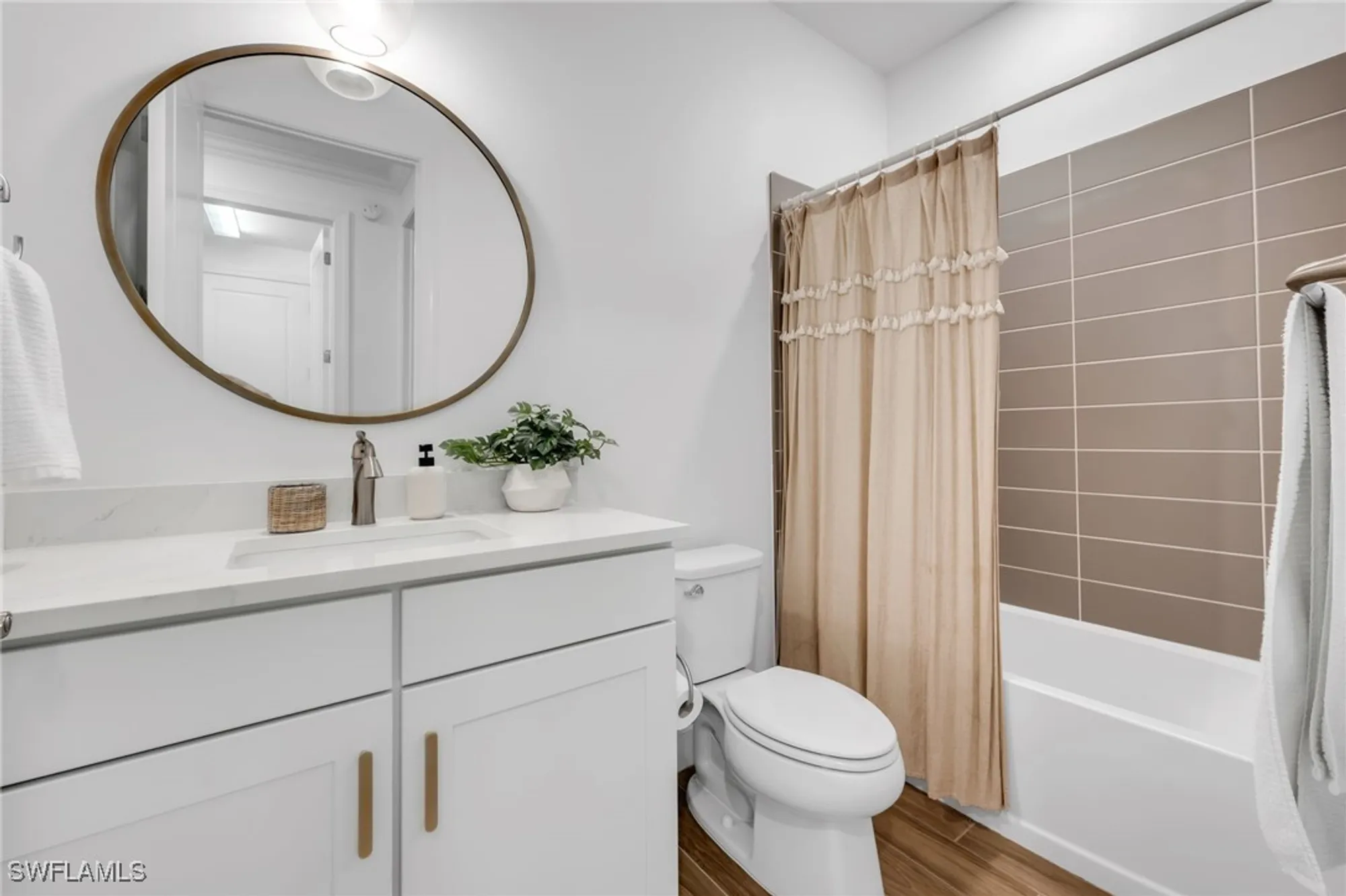 Property Slideshow image 16 of 29 | 17822 rosehill ct, Estero, FL, 33928