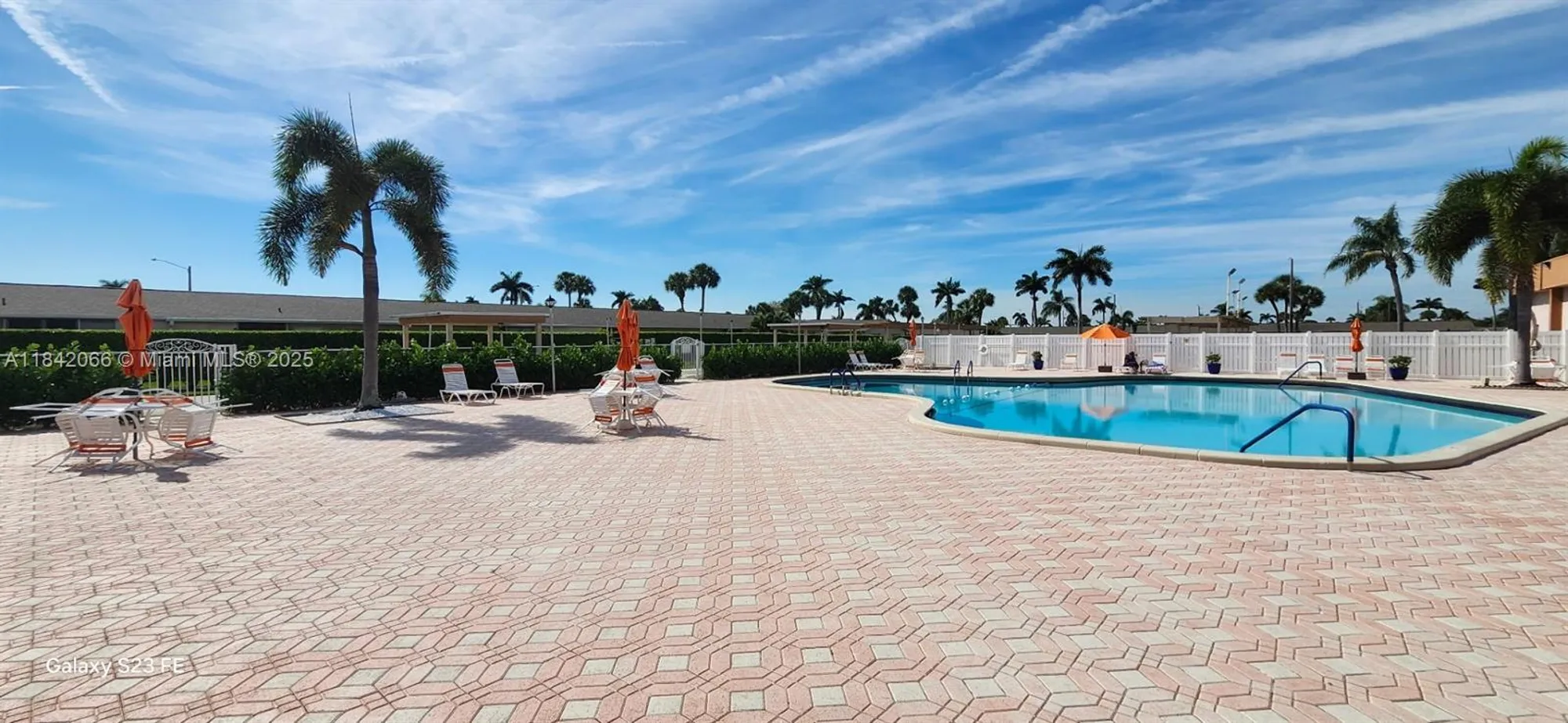 Property Slideshow image 19 of 28 | 2688 dudley dr j, West Palm Beach, FL, 33415