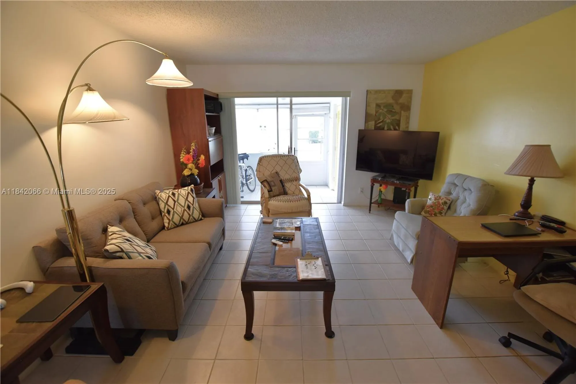 Property Slideshow image 1 of 28 | 2688 dudley dr j, West Palm Beach, FL, 33415