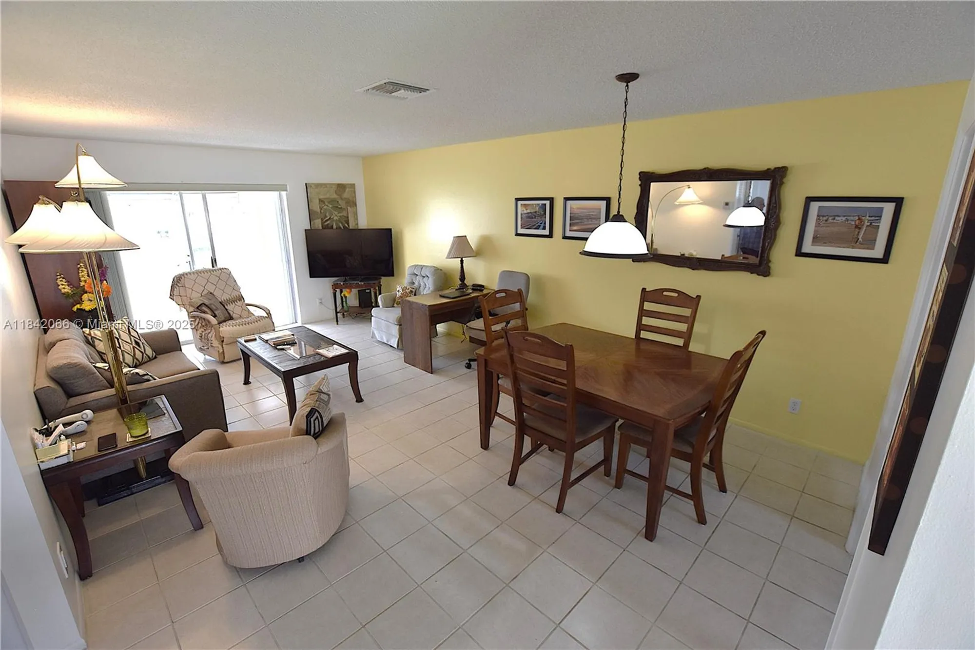 Property Slideshow image 3 of 28 | 2688 dudley dr j, West Palm Beach, FL, 33415