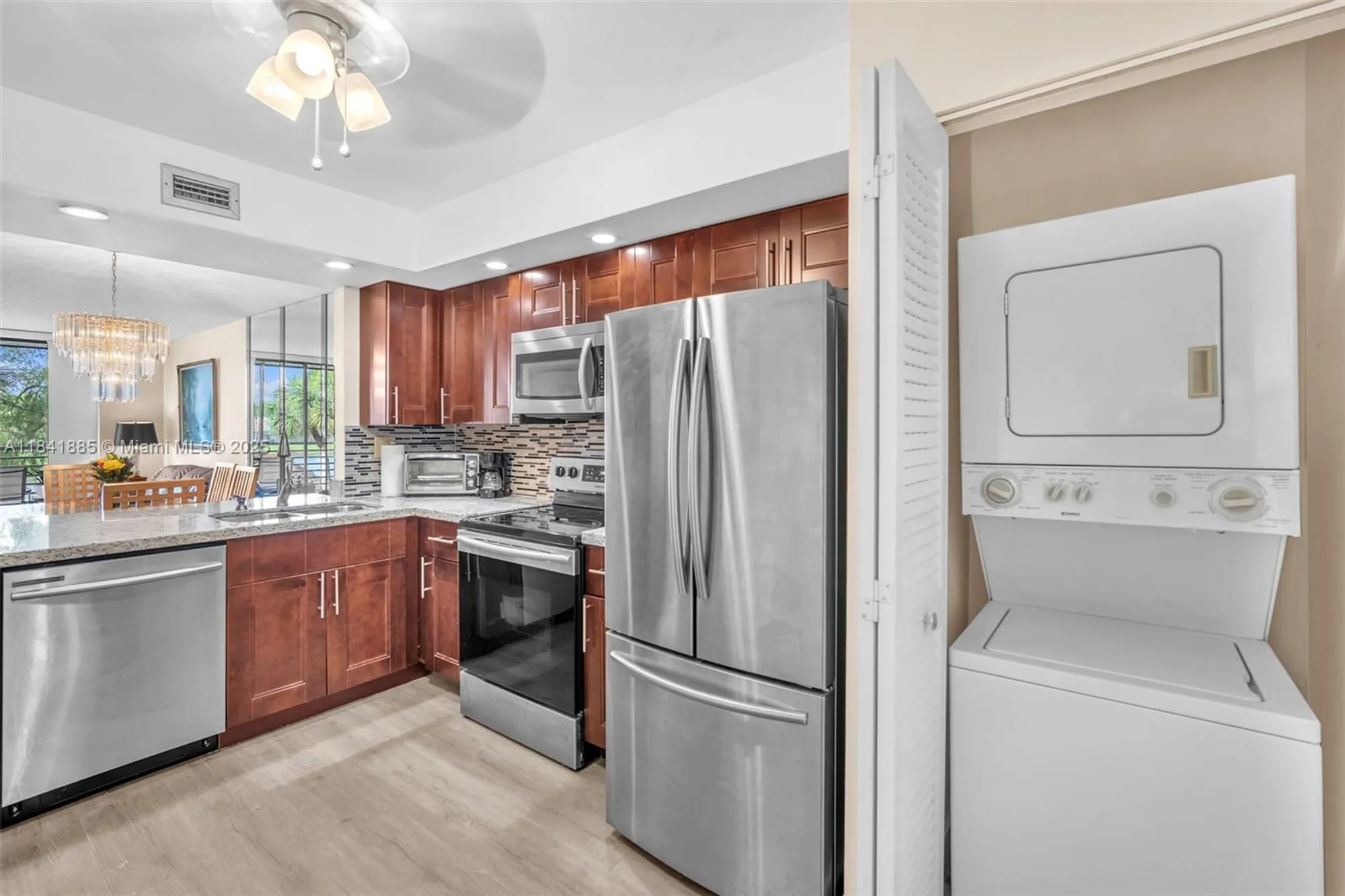 Property Slideshow image 17 of 32 | 1101 colony point cir 207, Pembroke Pines, FL, 33026