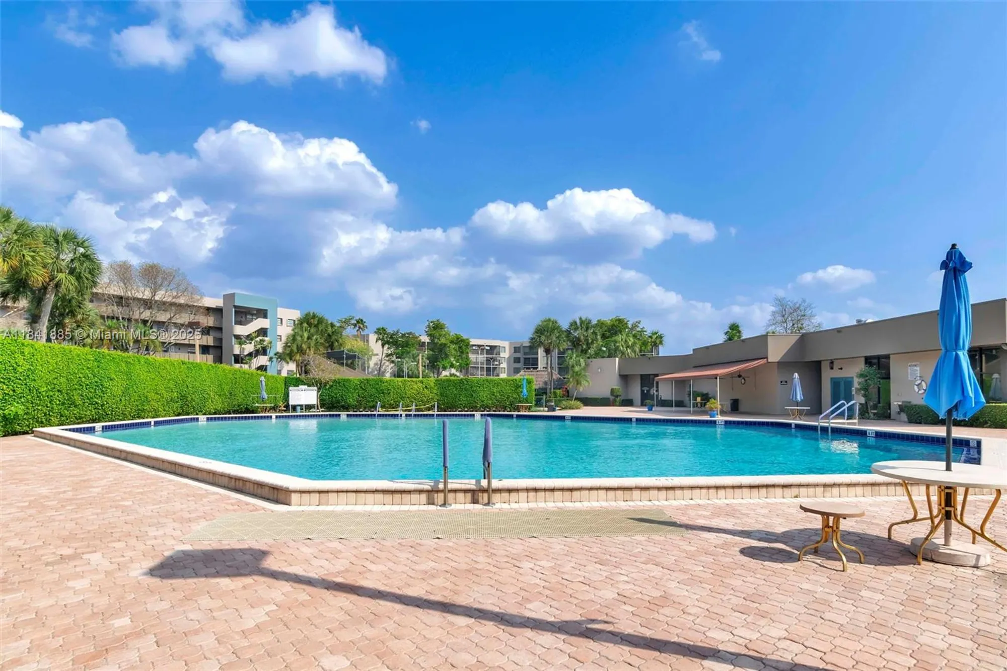 Property Slideshow image 26 of 32 | 1101 colony point cir 207, Pembroke Pines, FL, 33026