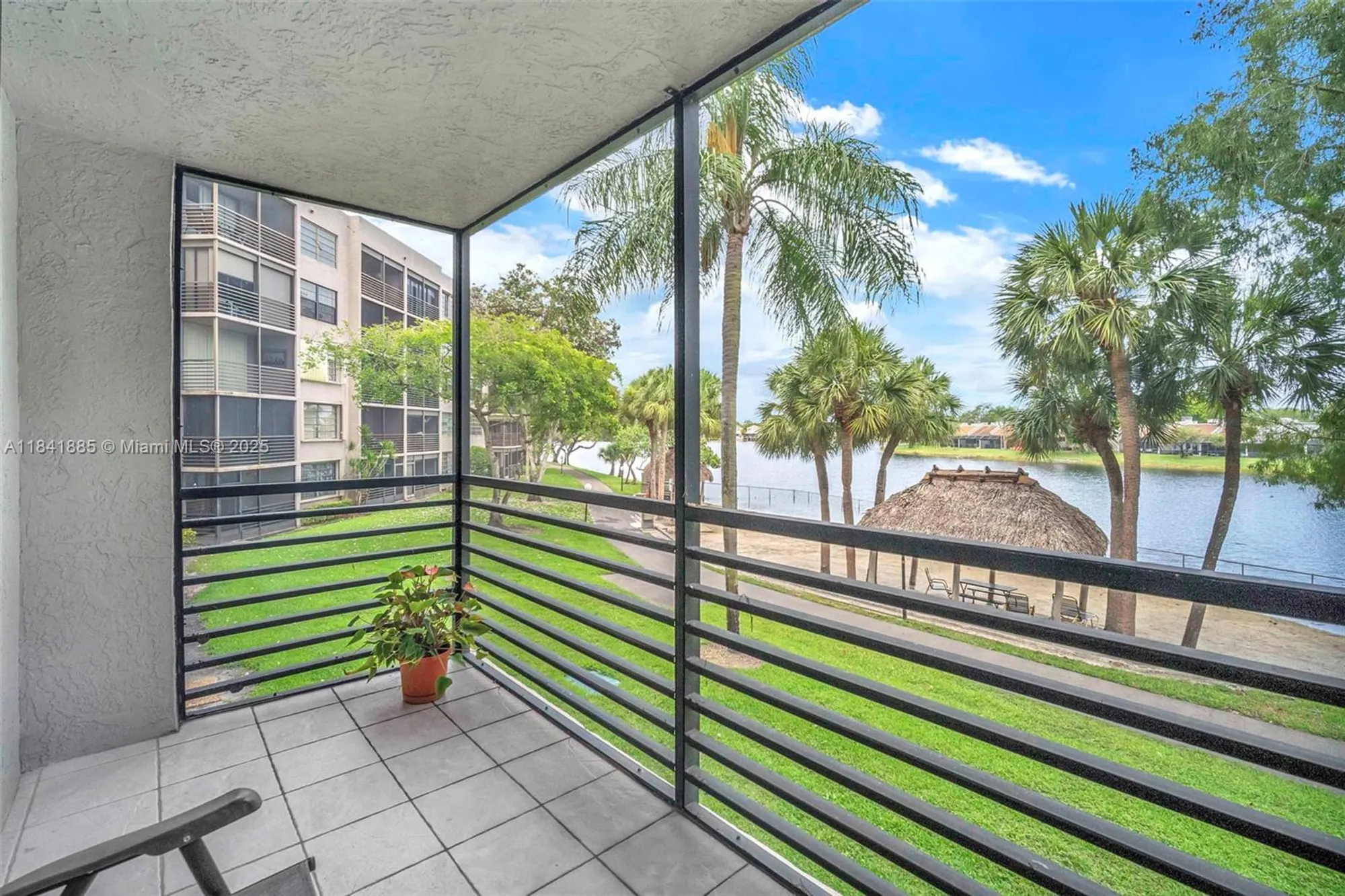 Property Slideshow image 21 of 32 | 1101 colony point cir 207, Pembroke Pines, FL, 33026