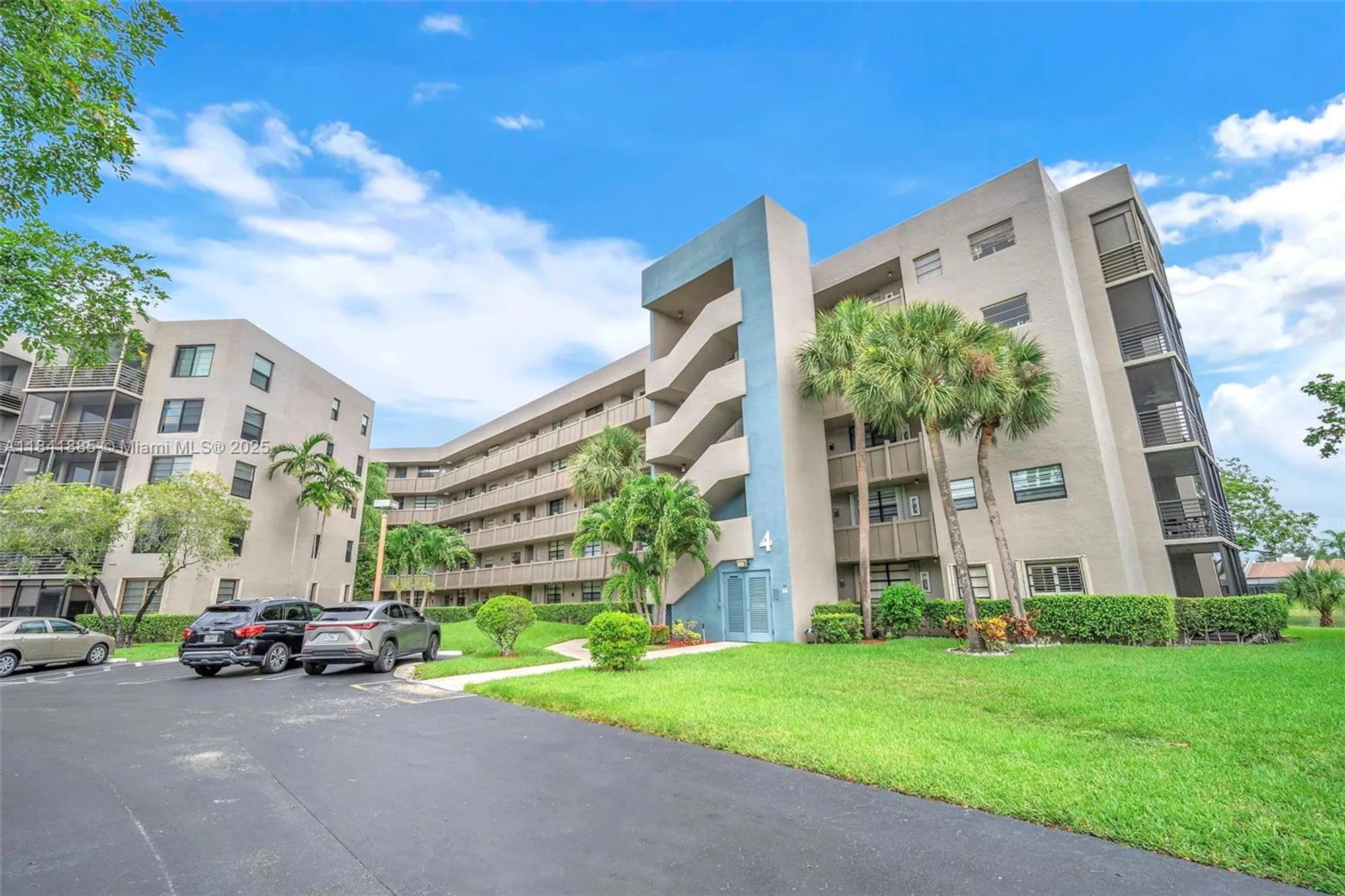 Property Slideshow image 31 of 32 | 1101 colony point cir 207, Pembroke Pines, FL, 33026