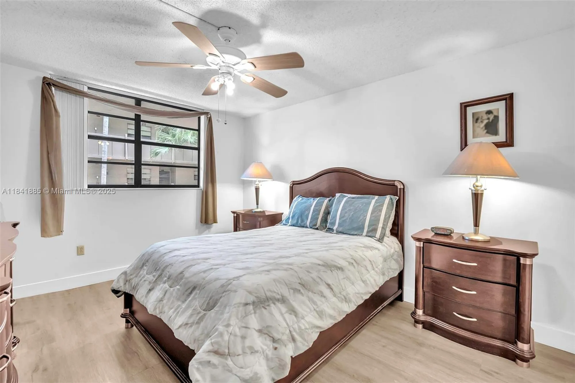 Property Slideshow image 4 of 32 | 1101 colony point cir 207, Pembroke Pines, FL, 33026