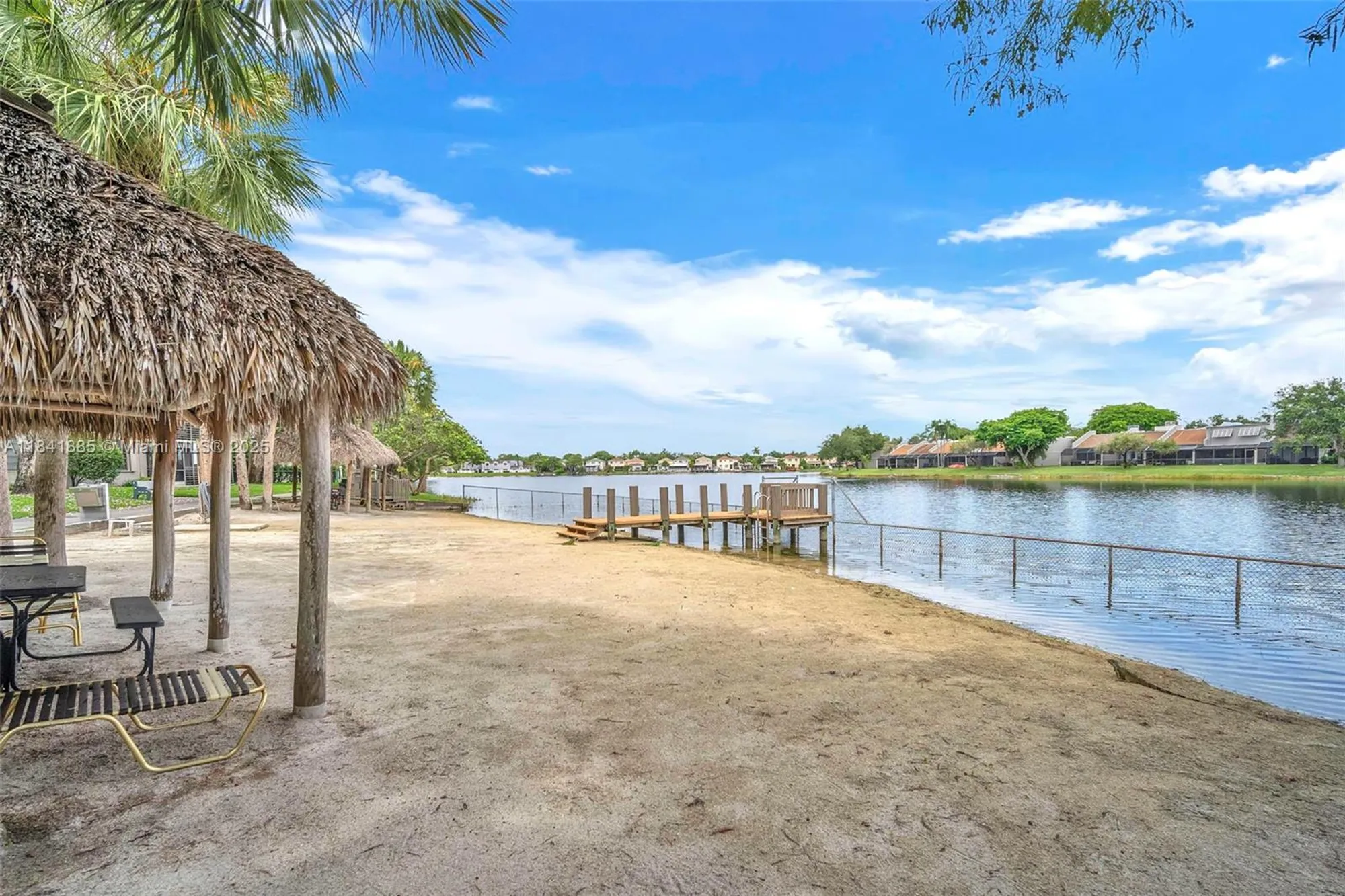 Property Slideshow image 5 of 32 | 1101 colony point cir 207, Pembroke Pines, FL, 33026