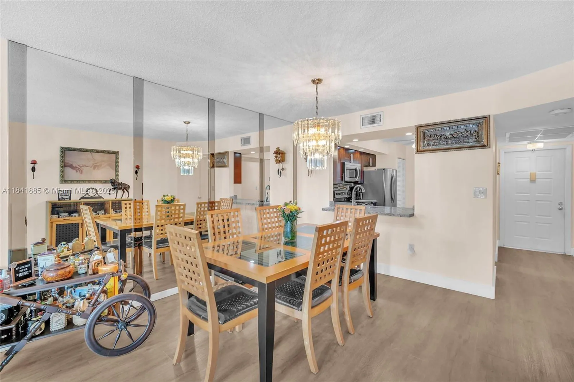 Property Slideshow image 8 of 32 | 1101 colony point cir 207, Pembroke Pines, FL, 33026