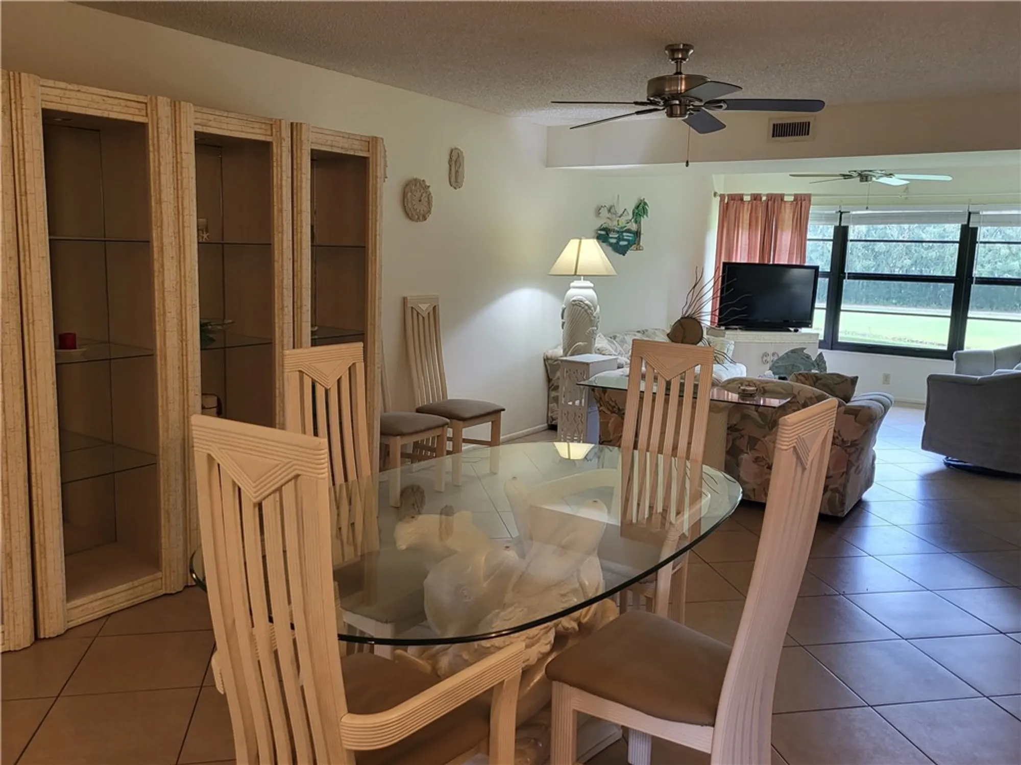 Property Slideshow image 10 of 20 | 12 plantation dr apt 206, Vero Beach, FL, 32966