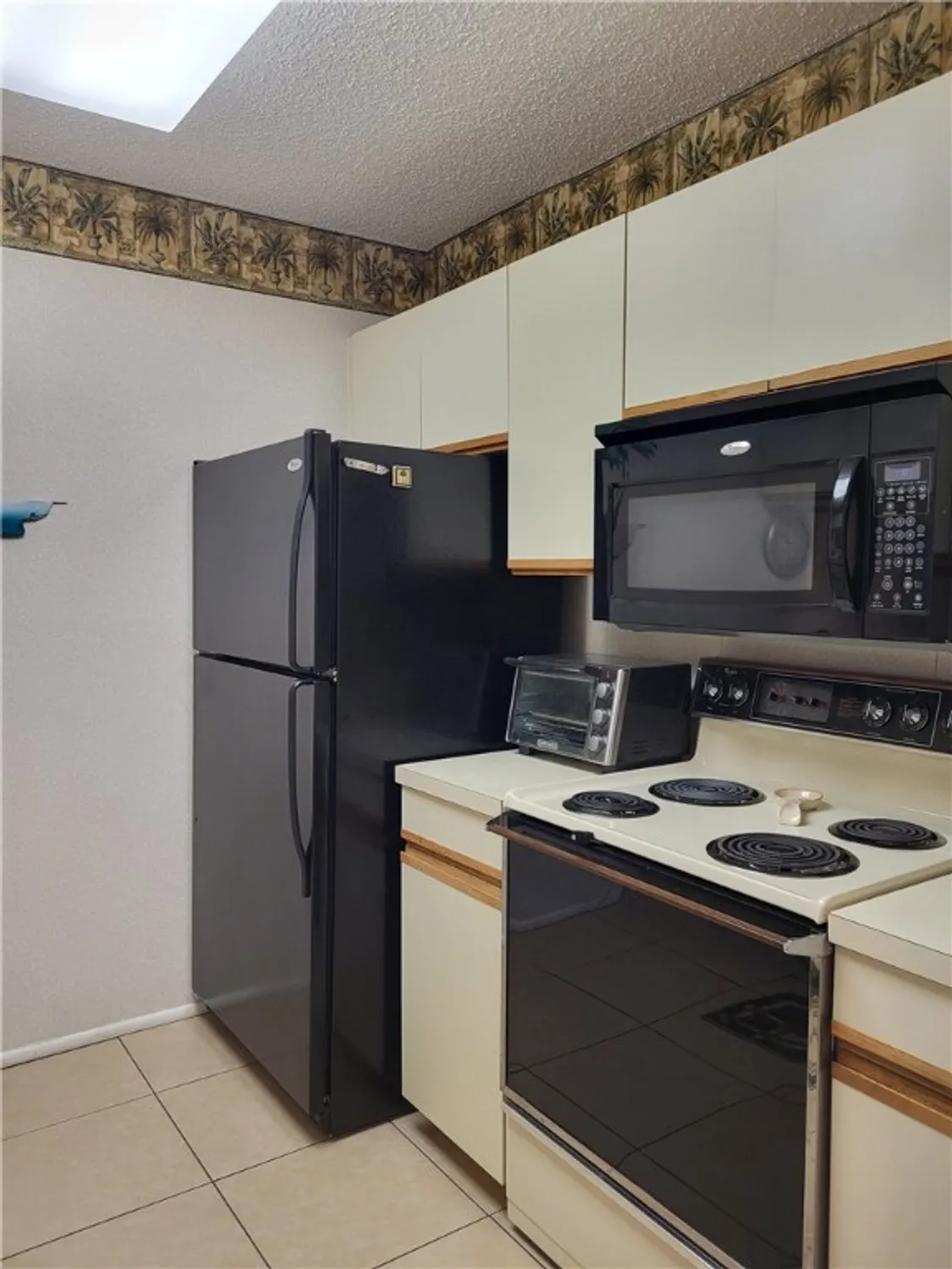 Property Slideshow image 6 of 20 | 12 plantation dr apt 206, Vero Beach, FL, 32966