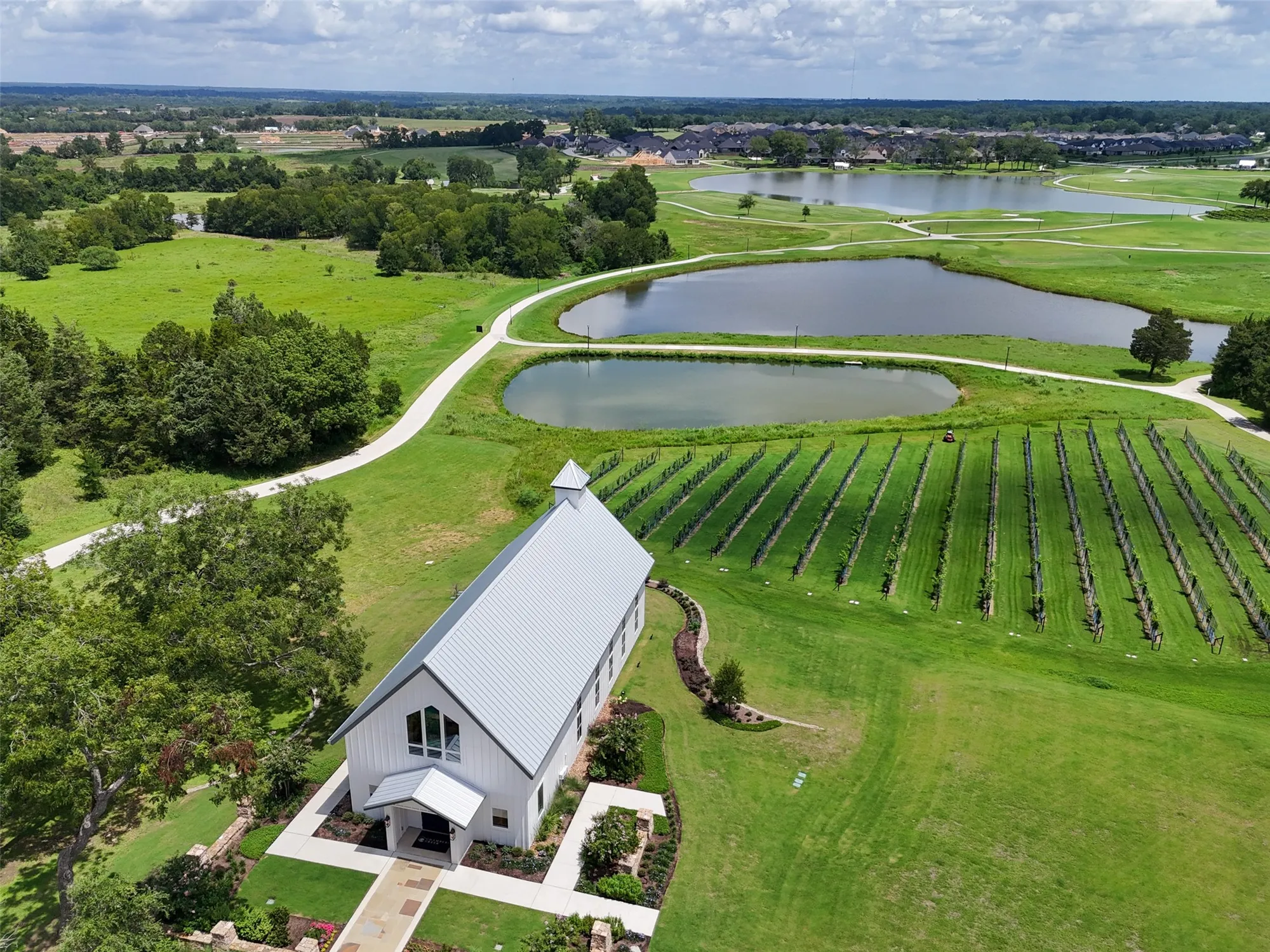 Property Slideshow image 9 of 45 | 10030 lehman dr, Willis, TX, 77318