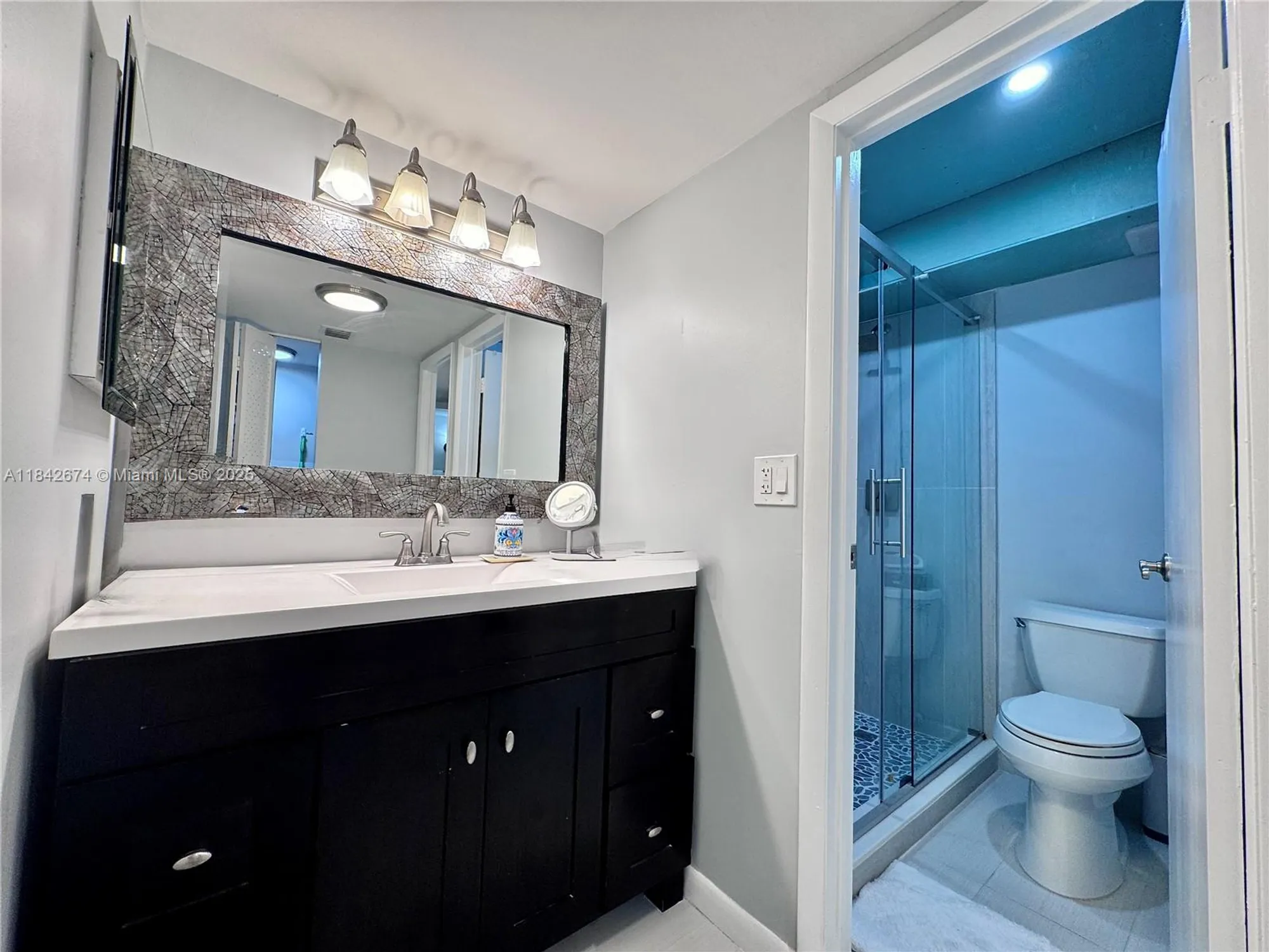 Property Slideshow image 9 of 17 | 20500 w country club dr 210, Aventura, FL, 33180