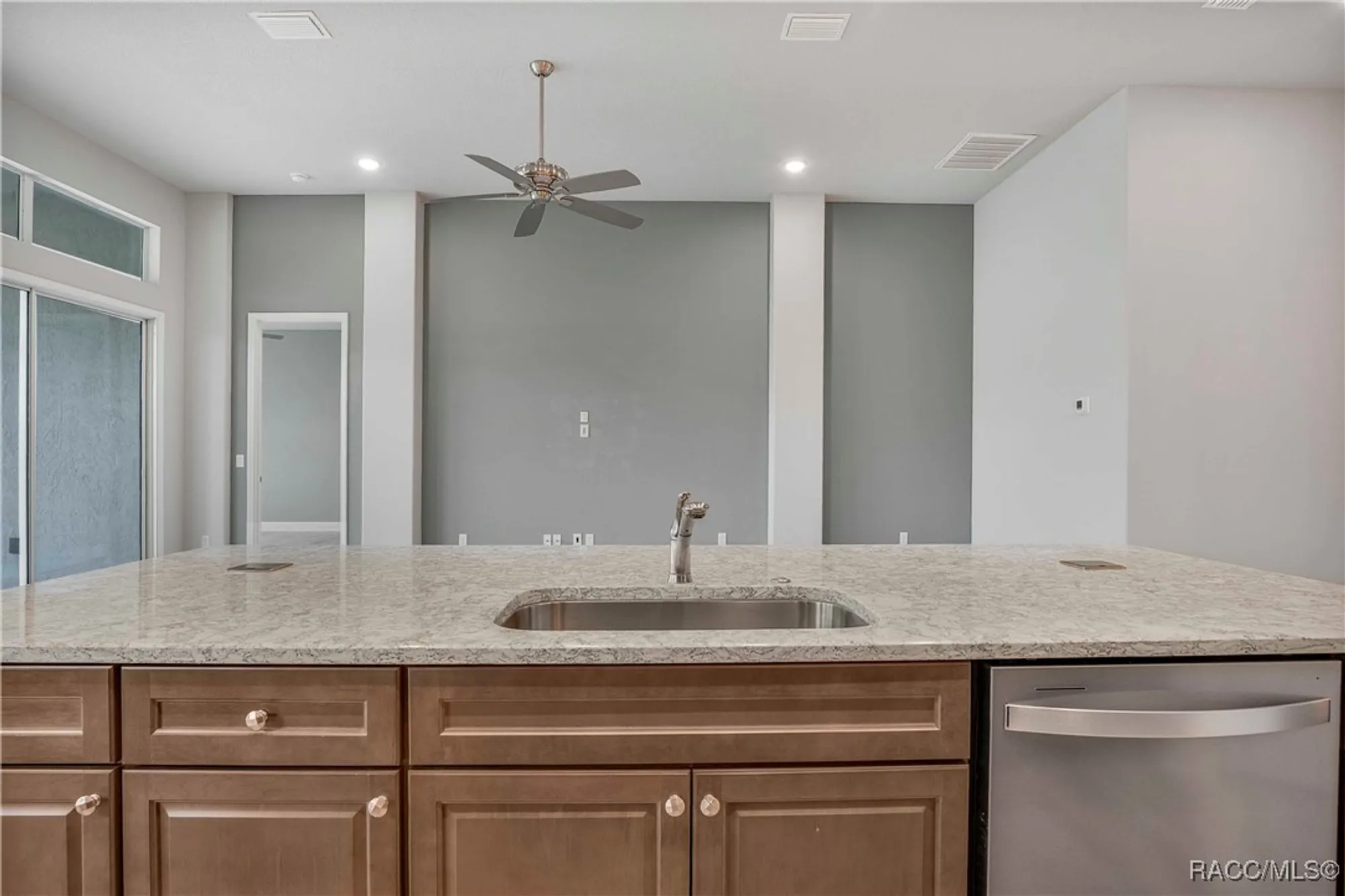 Property Slideshow image 13 of 53 | 1343 w greenmeadow path, Hernando, FL, 34442