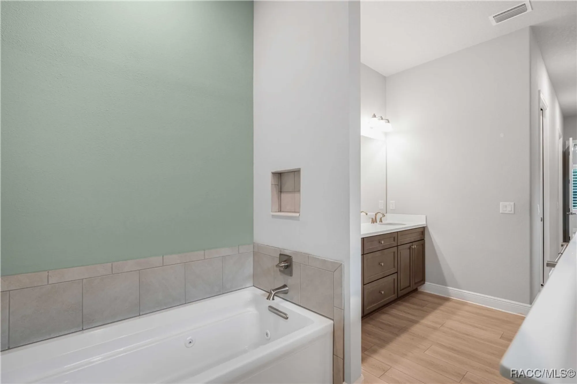 Property Slideshow image 27 of 53 | 1343 w greenmeadow path, Hernando, FL, 34442