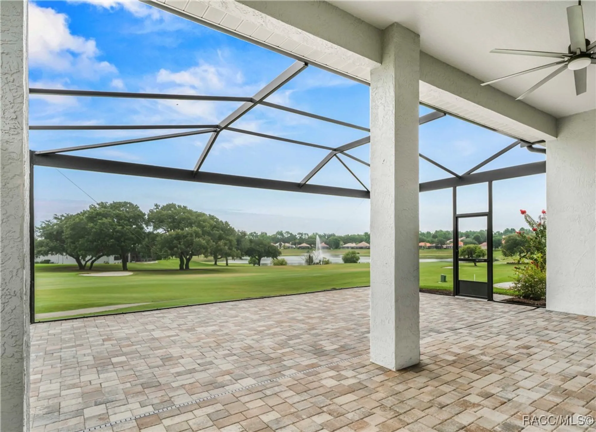 Property Slideshow image 4 of 53 | 1343 w greenmeadow path, Hernando, FL, 34442