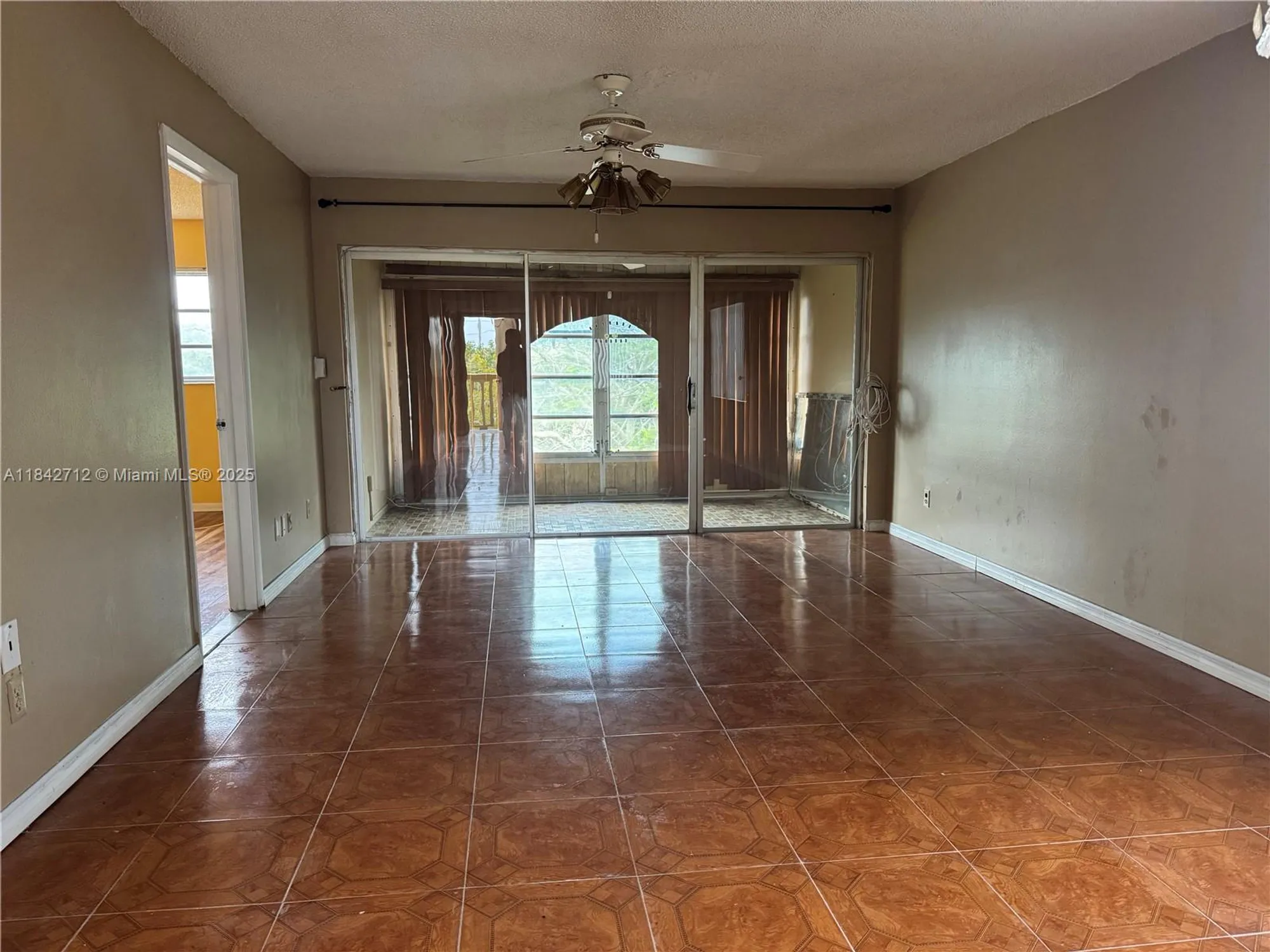 Property Slideshow image 19 of 19 | 6150 nw 62nd st 312, Tamarac, FL, 33319