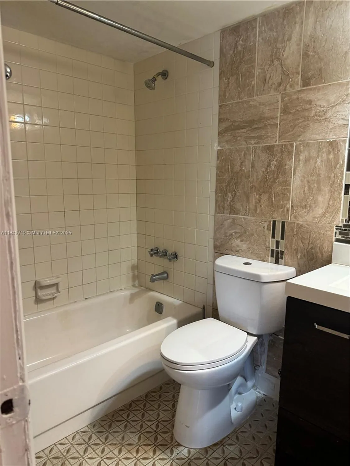 Property Slideshow image 7 of 19 | 6150 nw 62nd st 312, Tamarac, FL, 33319