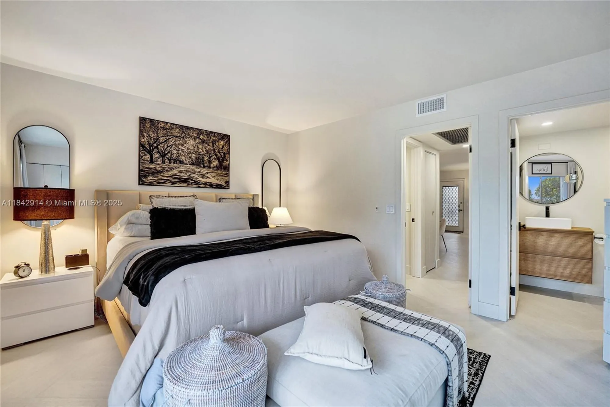 Property Slideshow image 15 of 55 | 850 sw 133rd ter 316b, Pembroke Pines, FL, 33027