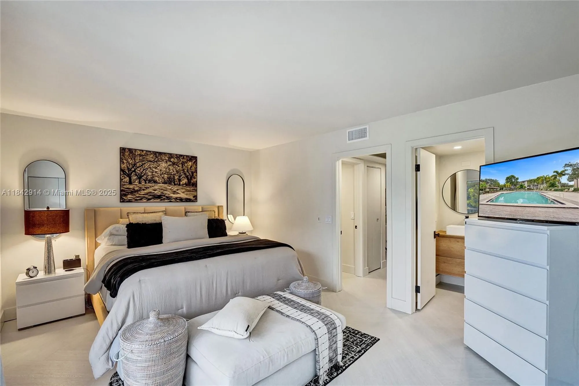 Property Slideshow image 16 of 55 | 850 sw 133rd ter 316b, Pembroke Pines, FL, 33027