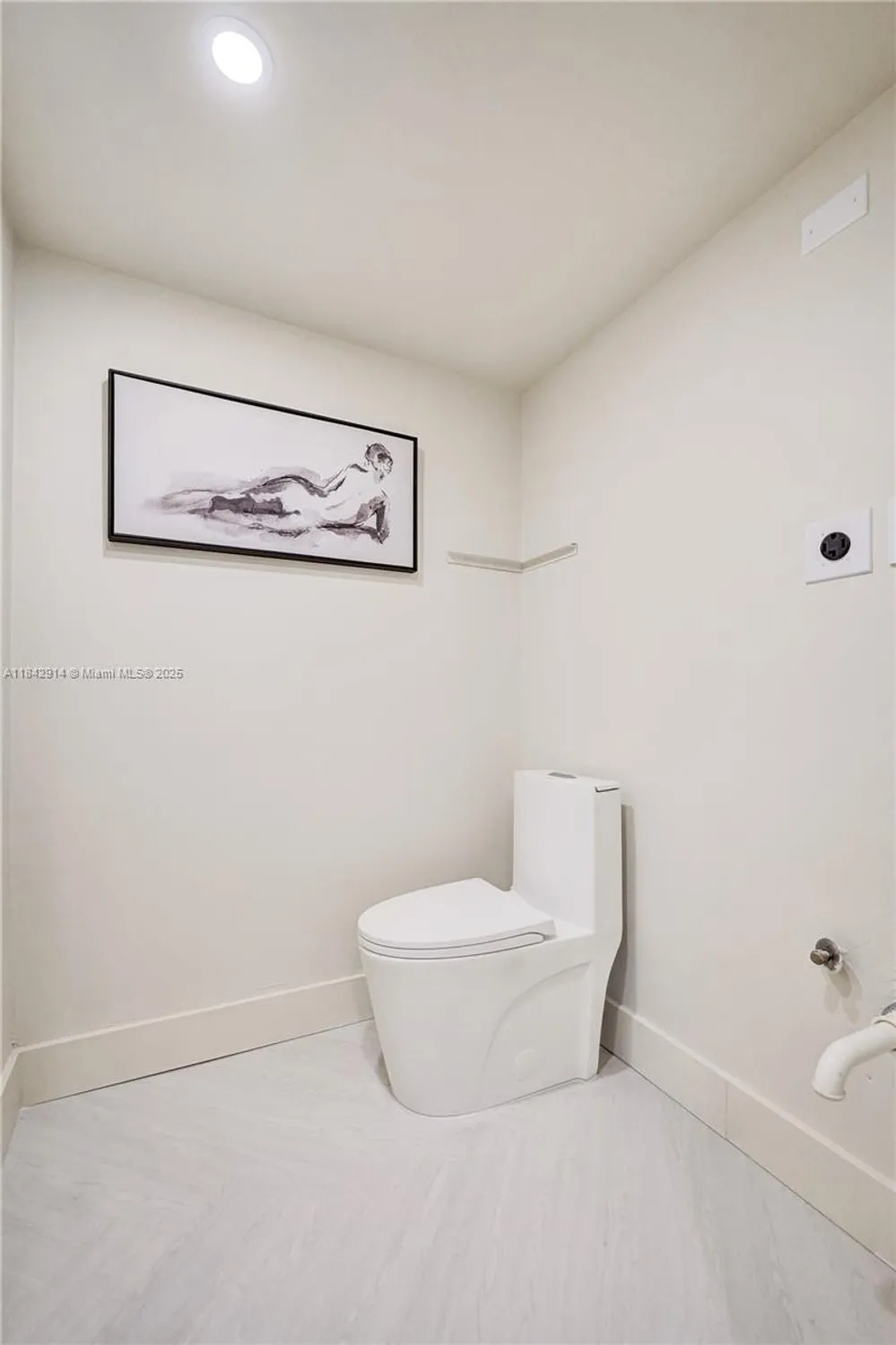 Property Slideshow image 18 of 55 | 850 sw 133rd ter 316b, Pembroke Pines, FL, 33027