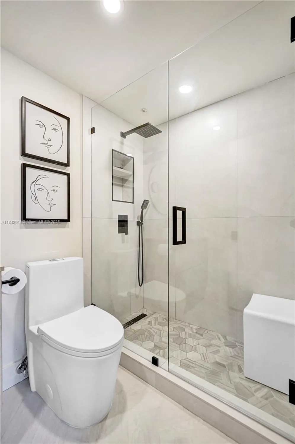 Property Slideshow image 11 of 55 | 850 sw 133rd ter 316b, Pembroke Pines, FL, 33027