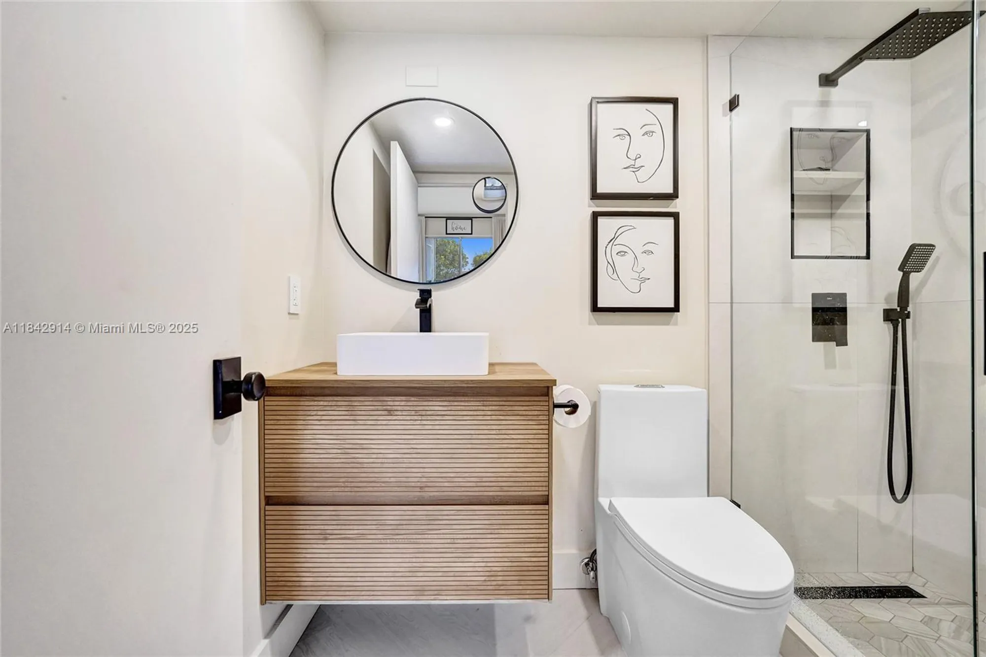 Property Slideshow image 12 of 55 | 850 sw 133rd ter 316b, Pembroke Pines, FL, 33027