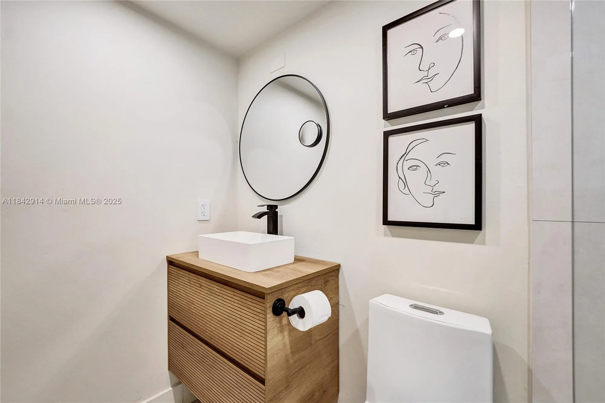 Property Slideshow image 8 of 55 | 850 sw 133rd ter 316b, Pembroke Pines, FL, 33027