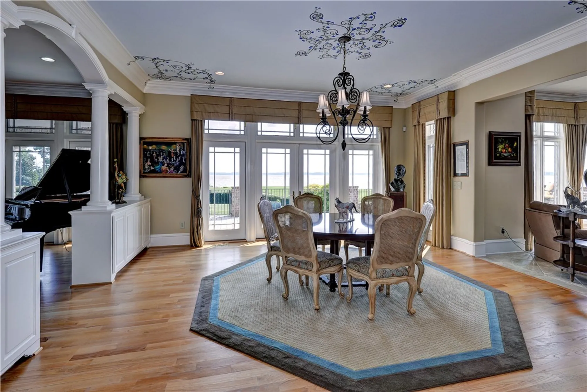Property Slideshow image 10 of 50 | 2925 barrets pointe rd, Williamsburg, VA, 23185