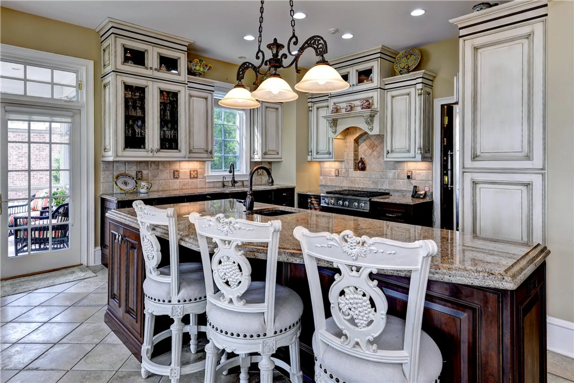 Property Slideshow image 12 of 50 | 2925 barrets pointe rd, Williamsburg, VA, 23185