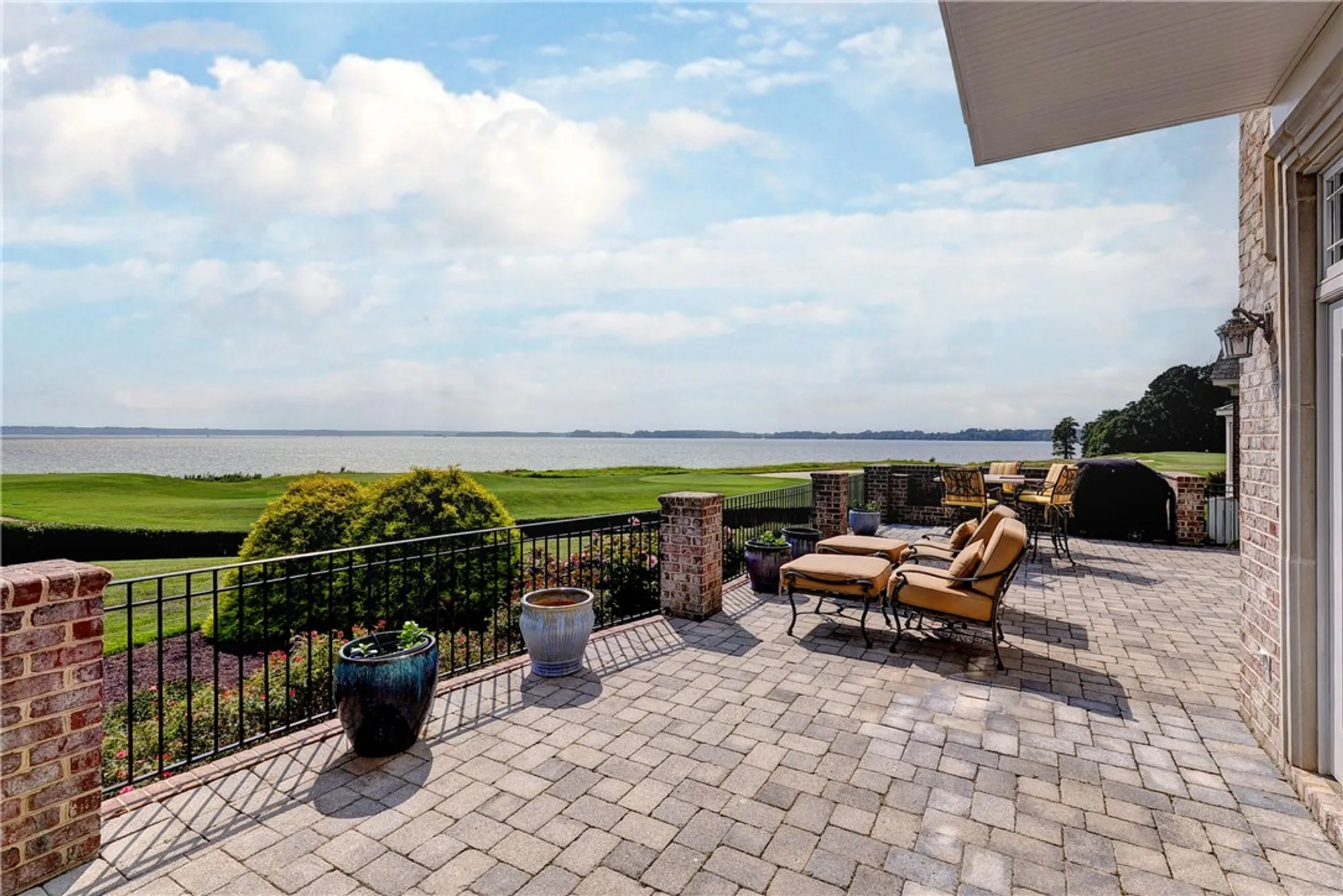 Property Slideshow image 21 of 50 | 2925 barrets pointe rd, Williamsburg, VA, 23185