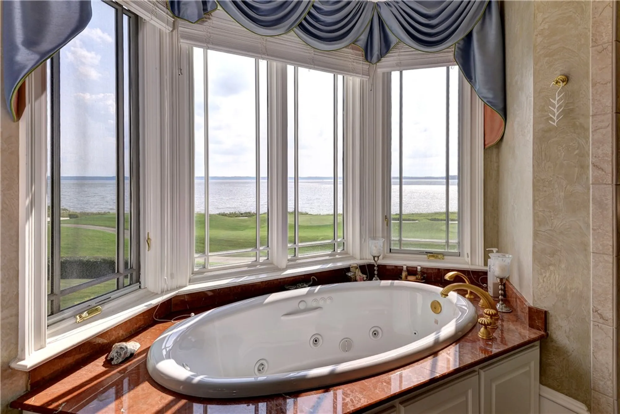 Property Slideshow image 40 of 50 | 2925 barrets pointe rd, Williamsburg, VA, 23185