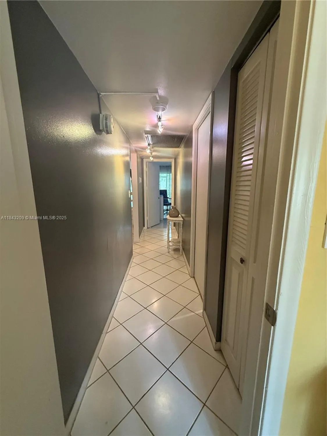 Property Slideshow image 18 of 58 | 2403 antigua cir k1, Coconut Creek, FL, 33066