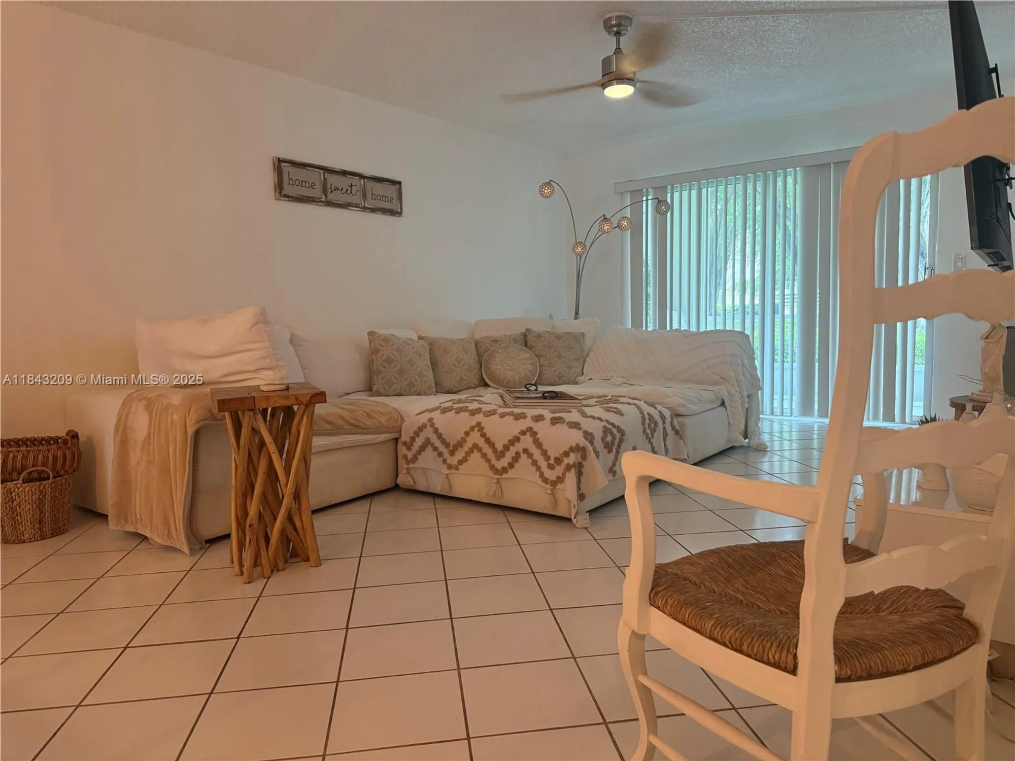 Property Slideshow image 2 of 58 | 2403 antigua cir k1, Coconut Creek, FL, 33066