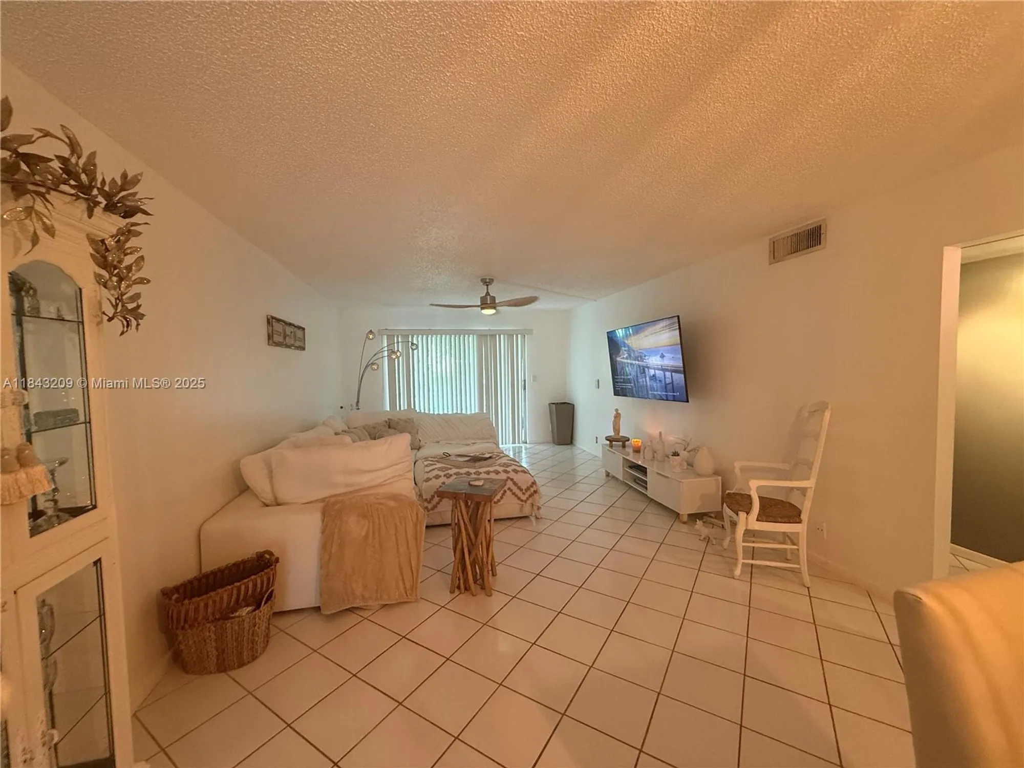 Property Slideshow image 7 of 58 | 2403 antigua cir k1, Coconut Creek, FL, 33066