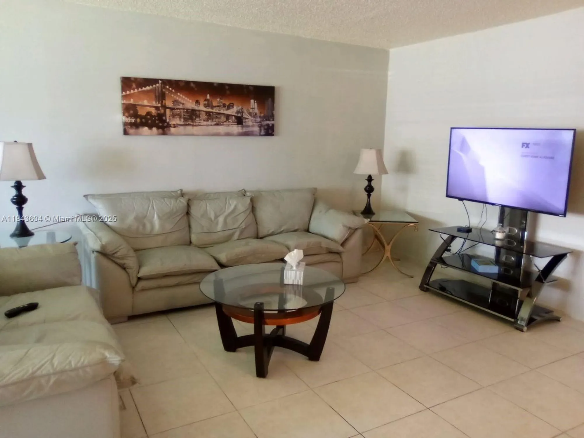Property Slideshow image 5 of 12 | 1050 north dr b, Delray Beach, FL, 33445