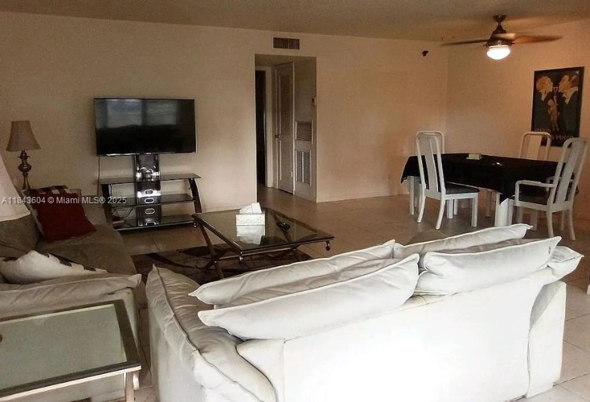 Property Slideshow image 7 of 12 | 1050 north dr b, Delray Beach, FL, 33445