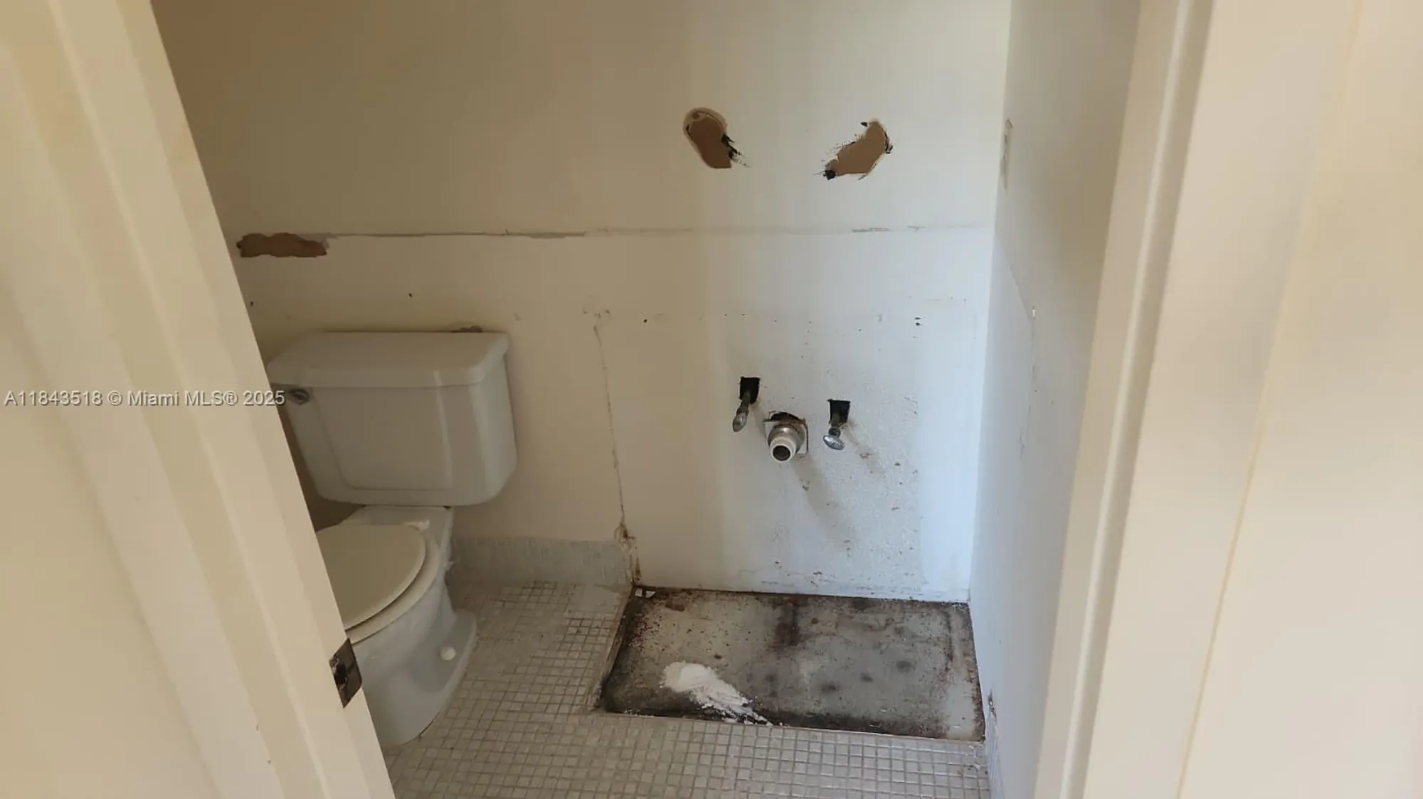 Property Slideshow image 13 of 17 | 206 suffolk e unit e, Boca Raton, FL, 33434