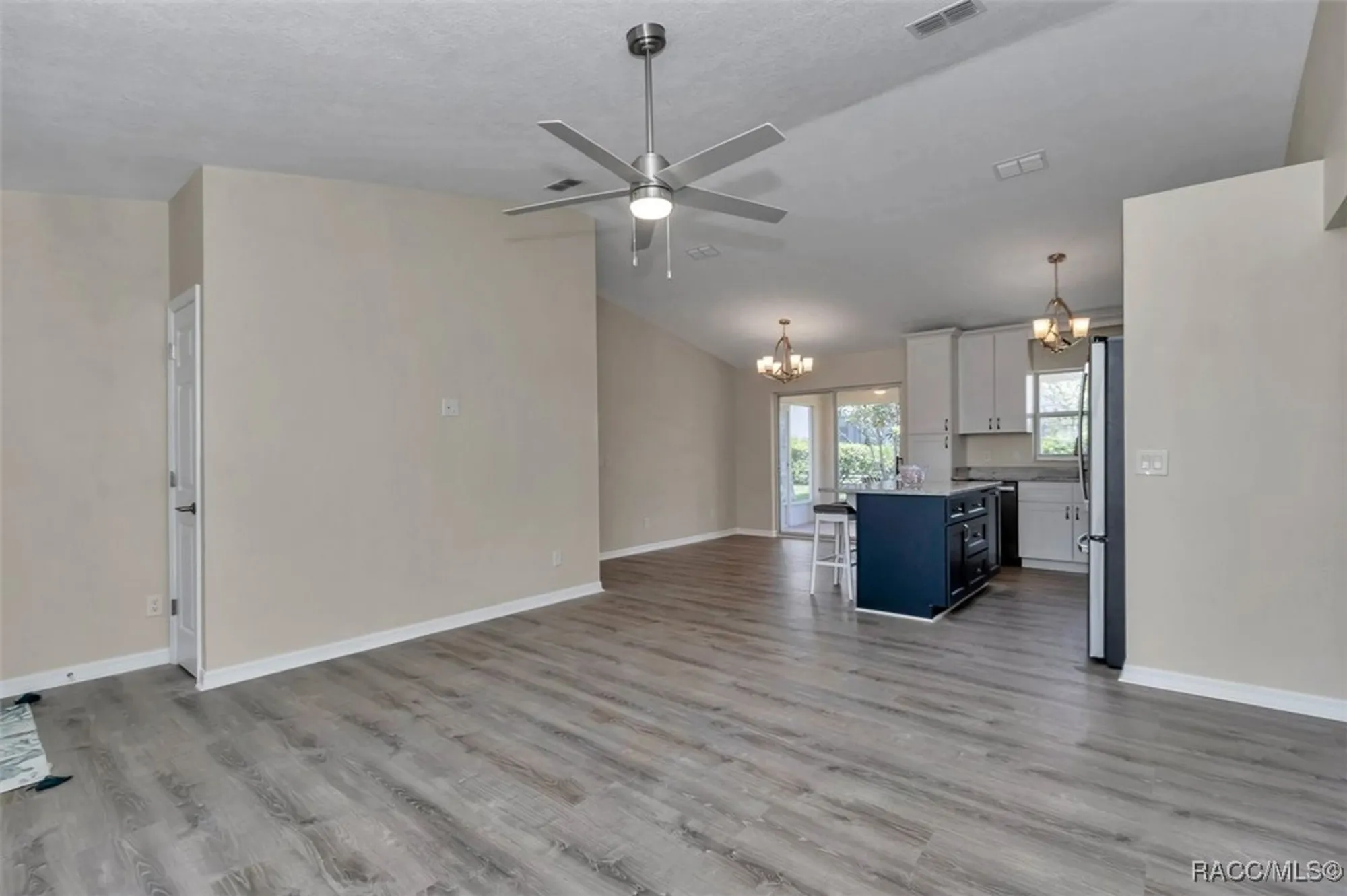 Property Slideshow image 14 of 42 | 3657 e arbor lakes dr, Hernando, FL, 34442
