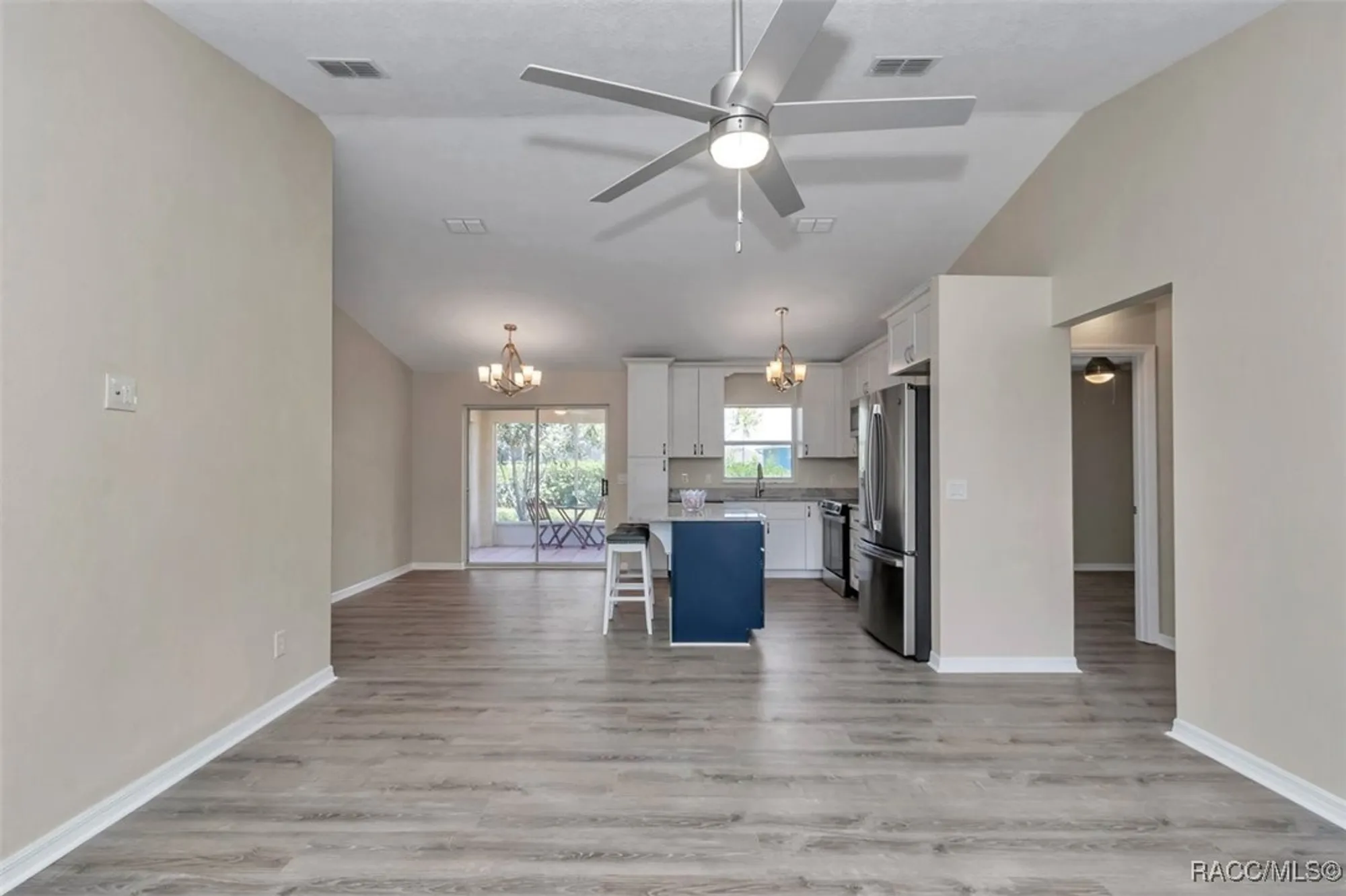 Property Slideshow image 13 of 42 | 3657 e arbor lakes dr, Hernando, FL, 34442