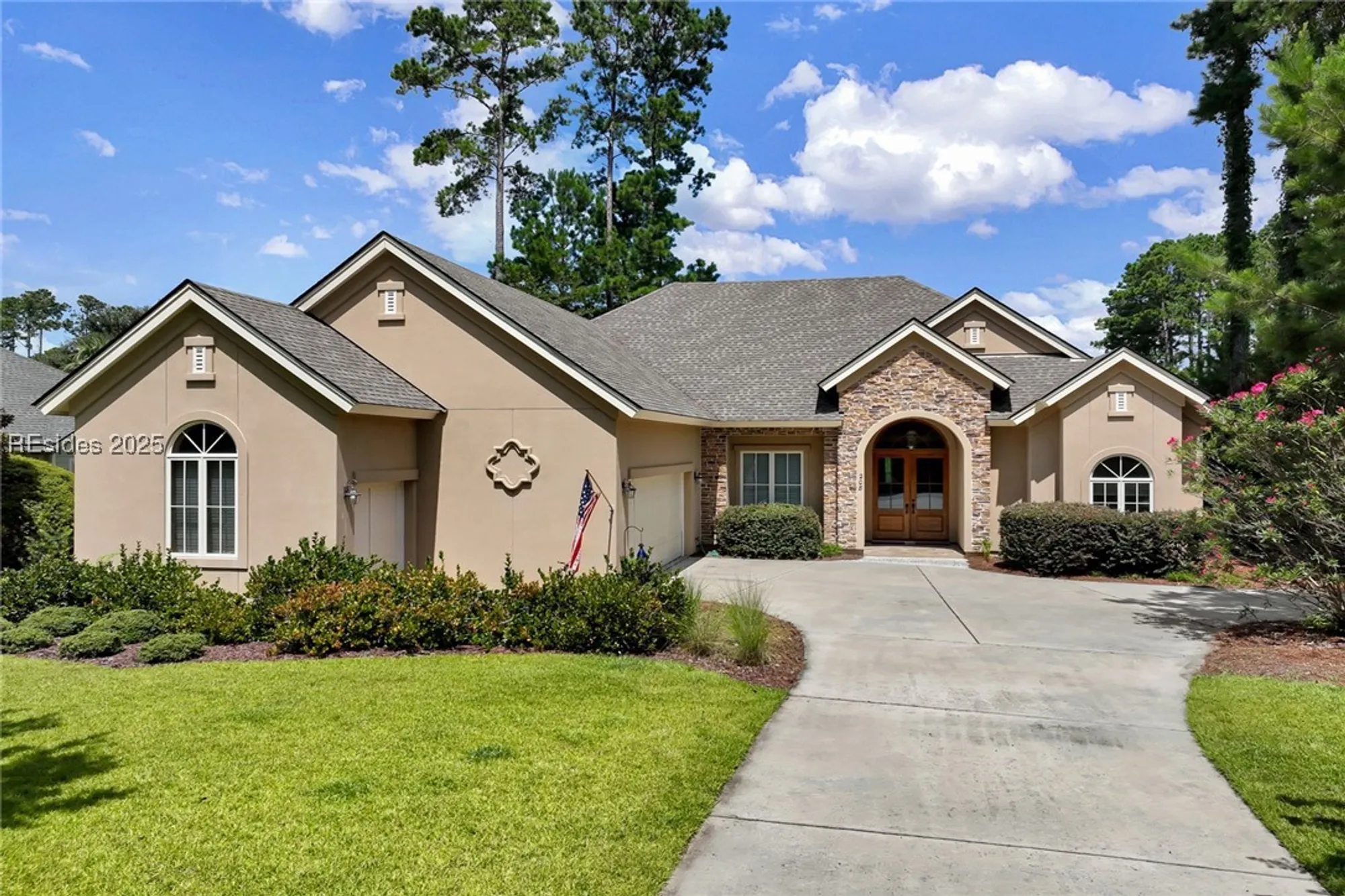 Property Slideshow image 1 of 80 | 208 hampton lake dr, Bluffton, SC, 29910