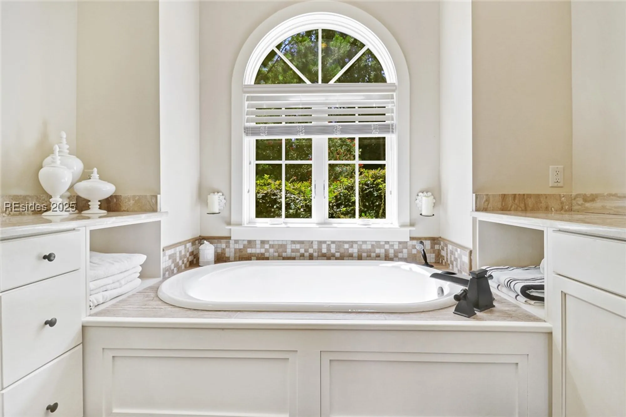Property Slideshow image 26 of 80 | 208 hampton lake dr, Bluffton, SC, 29910