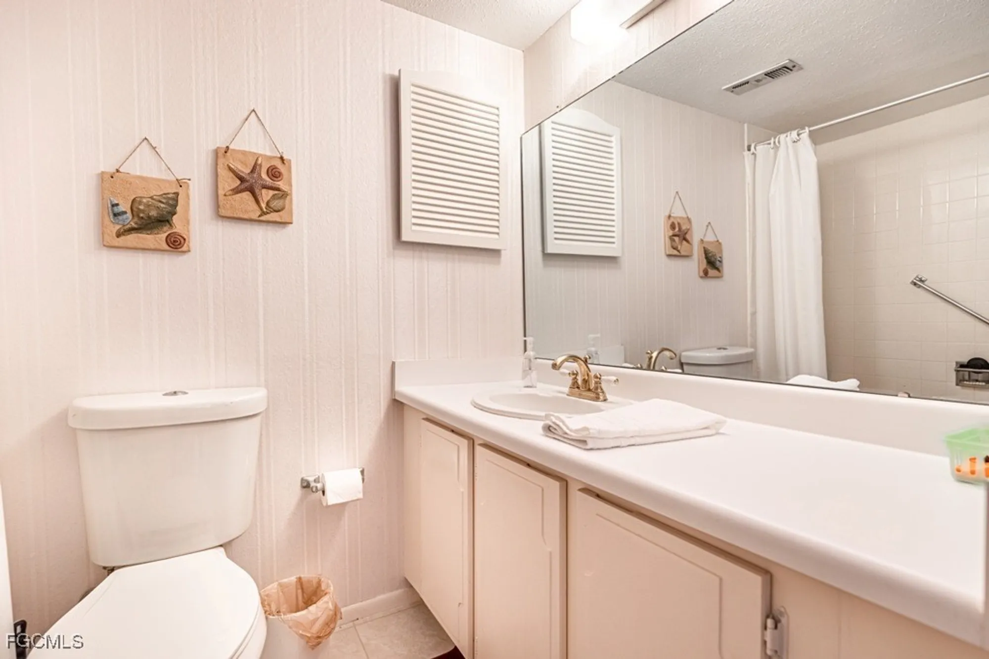 Property Slideshow image 10 of 36 | 1660 pine valley dr 201, Fort Myers, FL, 33907